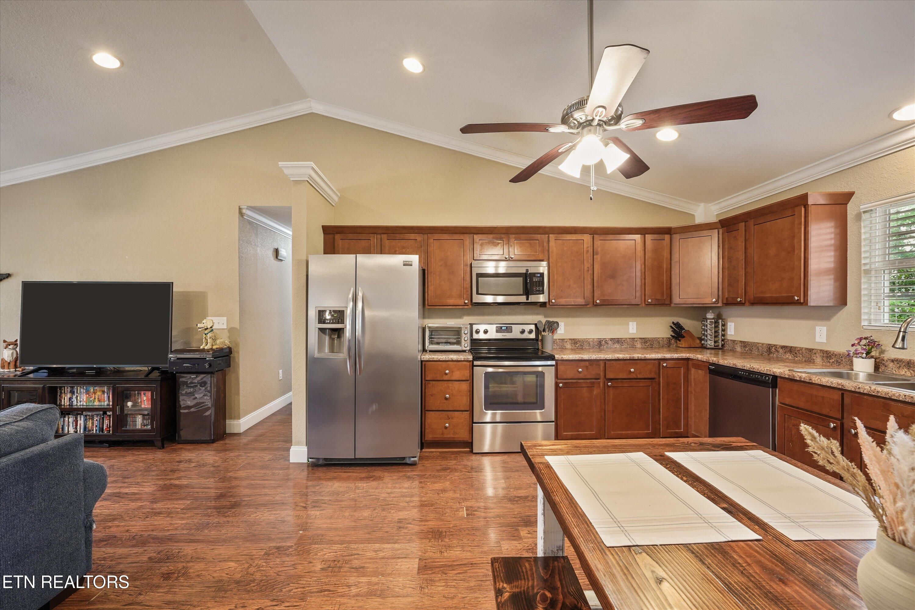 608 W 3rd Avenue Lenoir City TN 37771