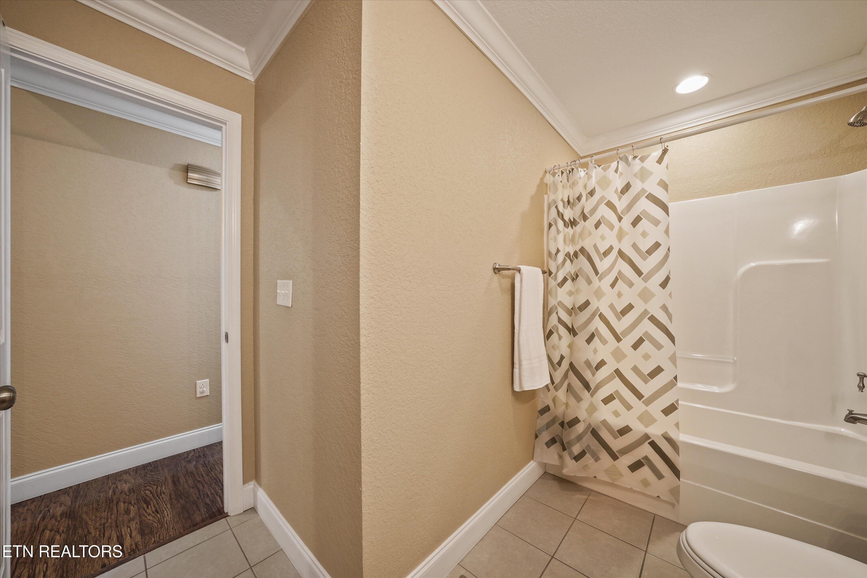608 W 3rd Avenue Lenoir City TN 37771