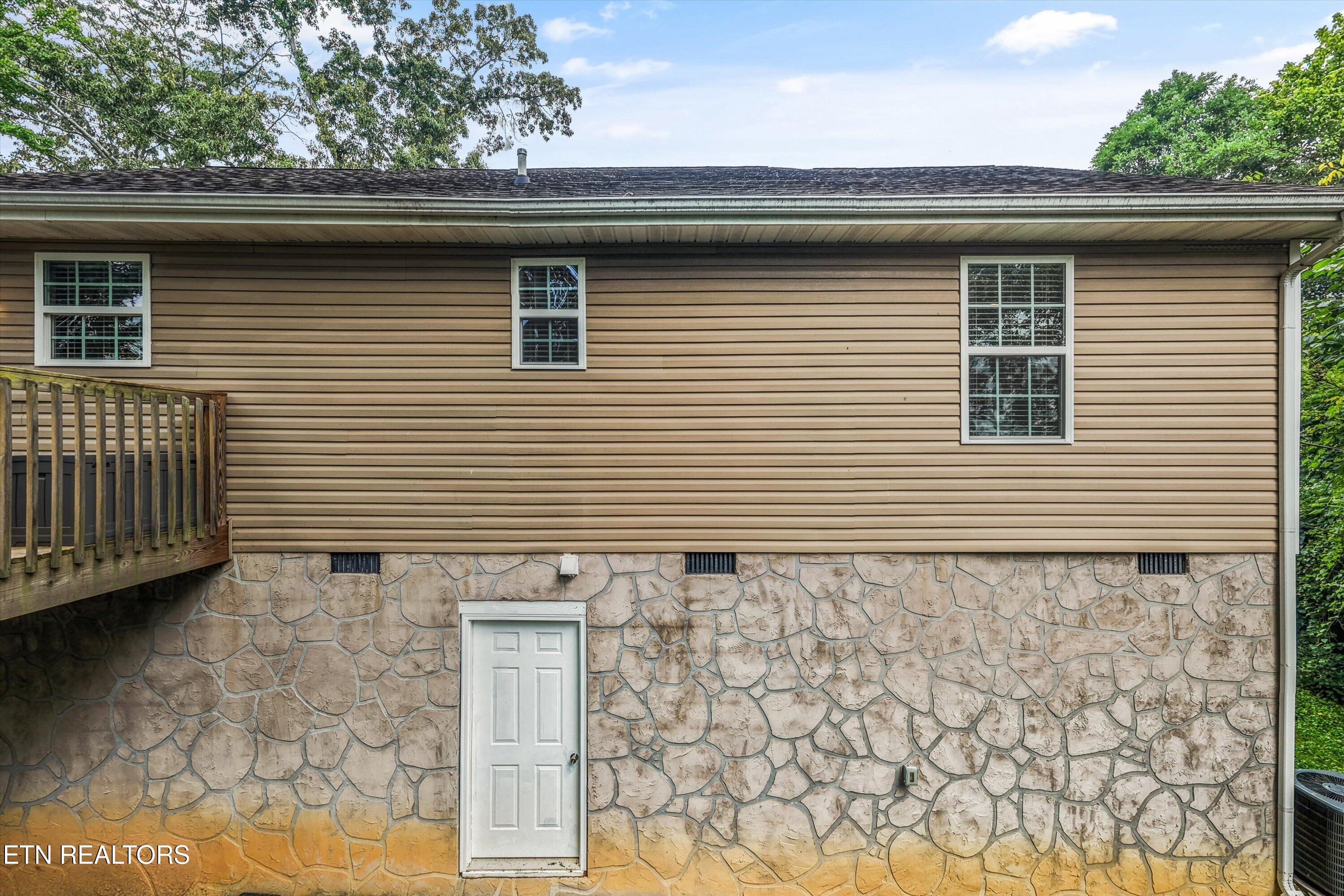 608 W 3rd Avenue Lenoir City TN 37771