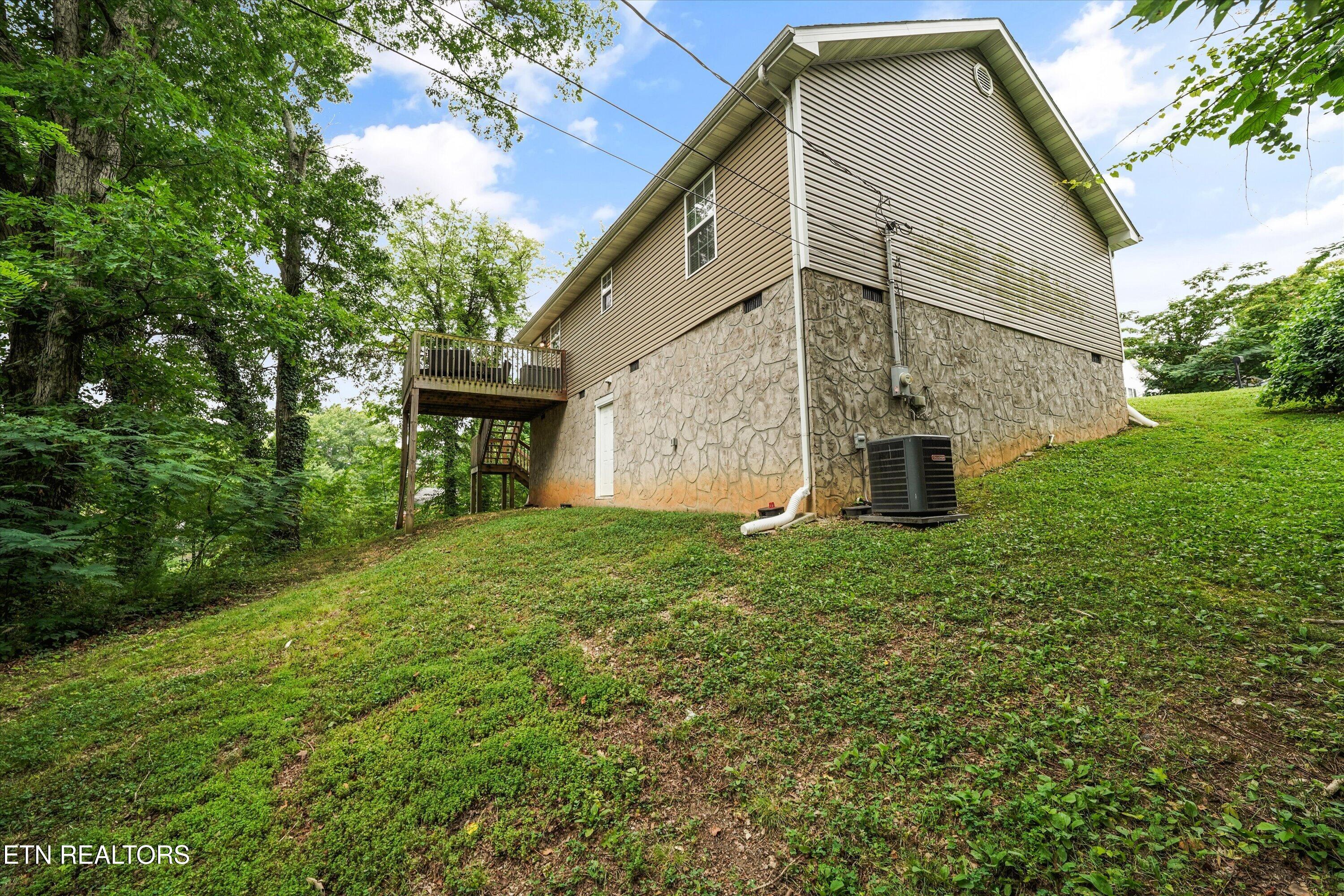 608 W 3rd Avenue Lenoir City TN 37771