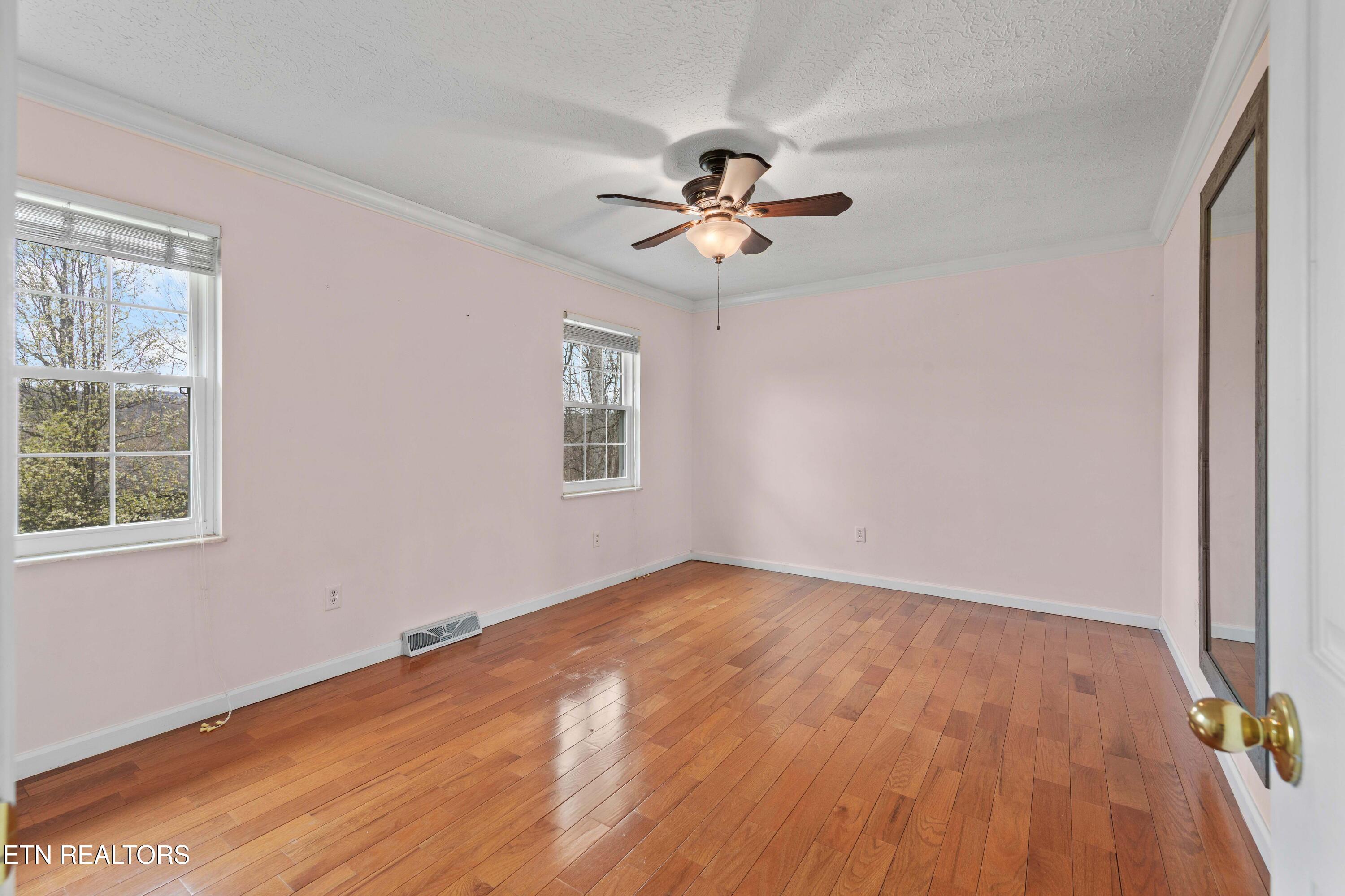 186 Broyles Drive Caryville TN 37714