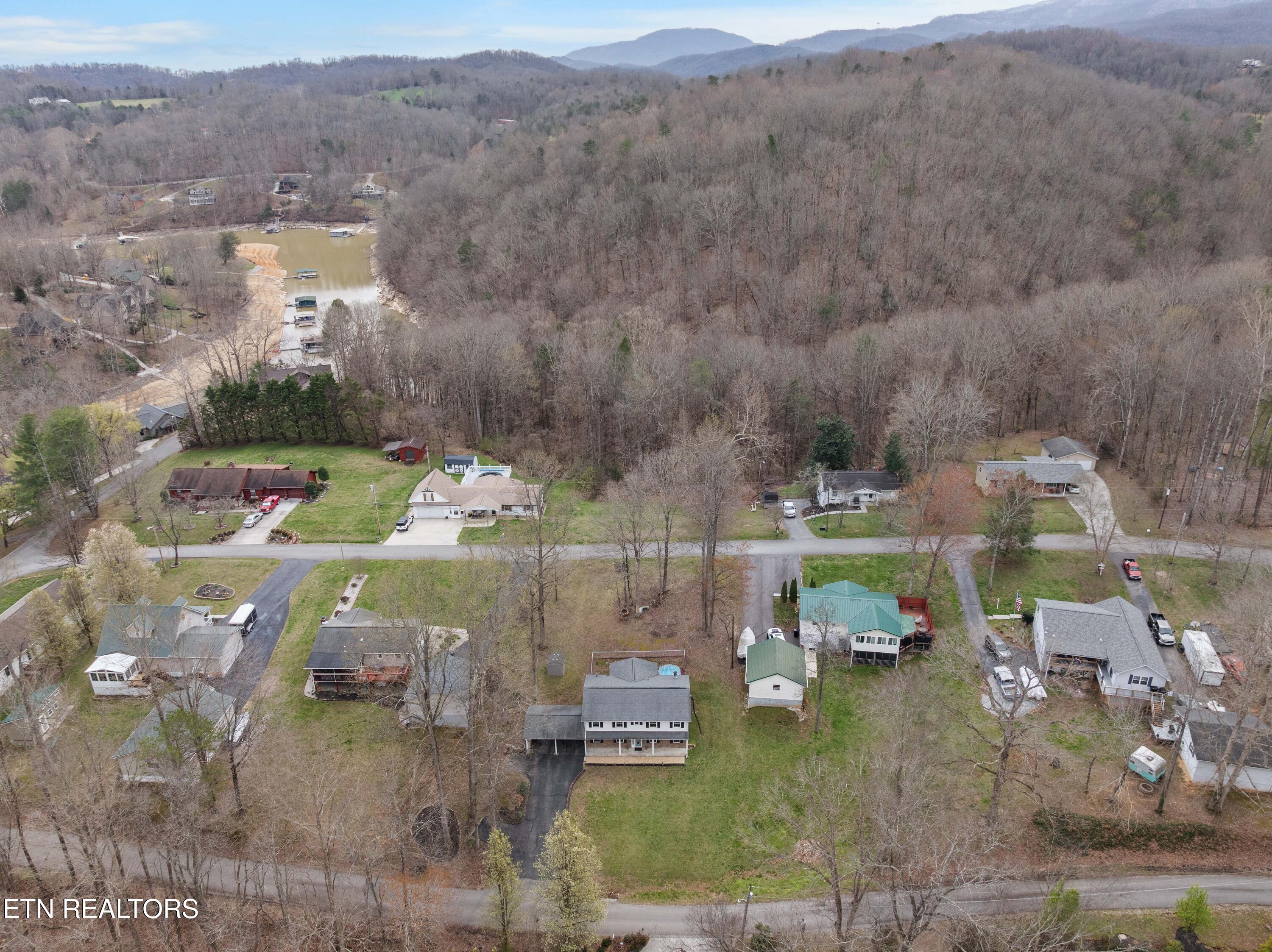 186 Broyles Drive Caryville TN 37714