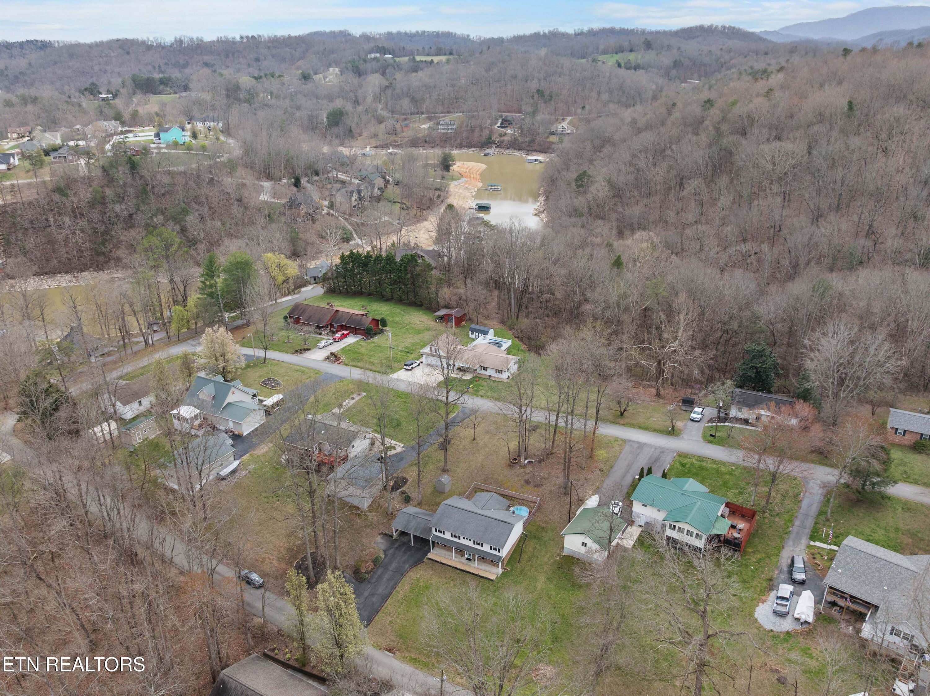 186 Broyles Drive Caryville TN 37714