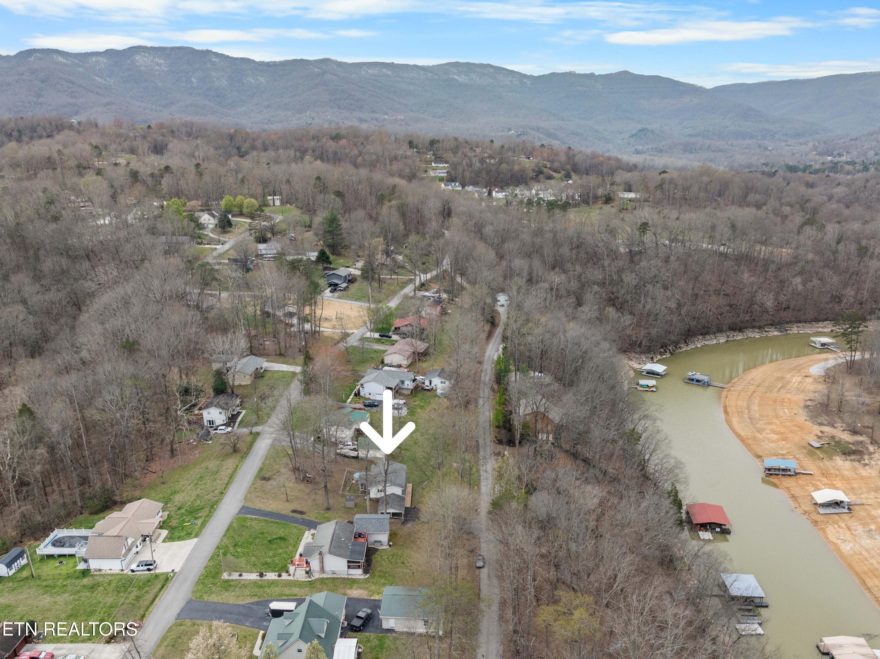 186 Broyles Drive Caryville TN 37714