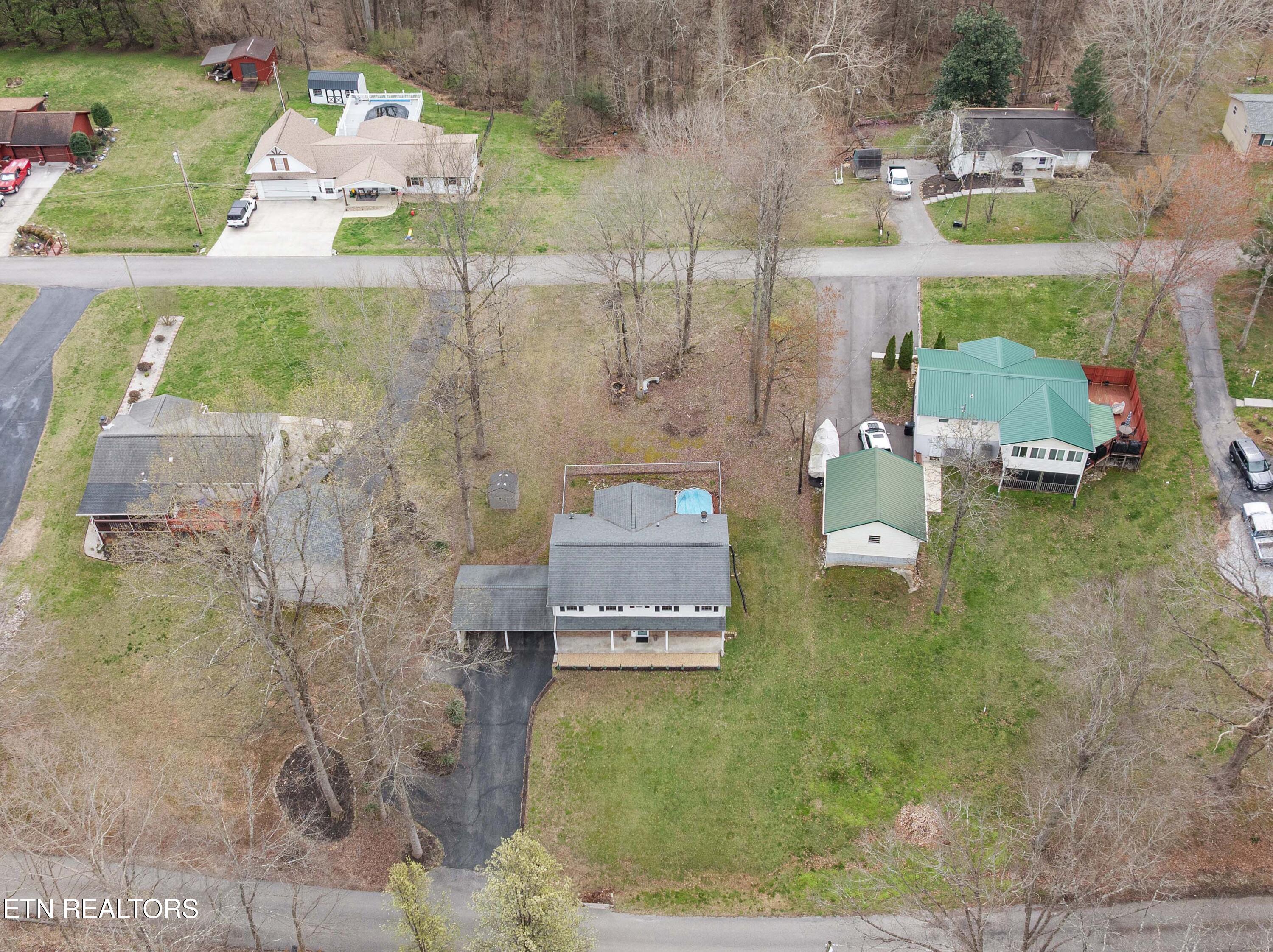 186 Broyles Drive Caryville TN 37714
