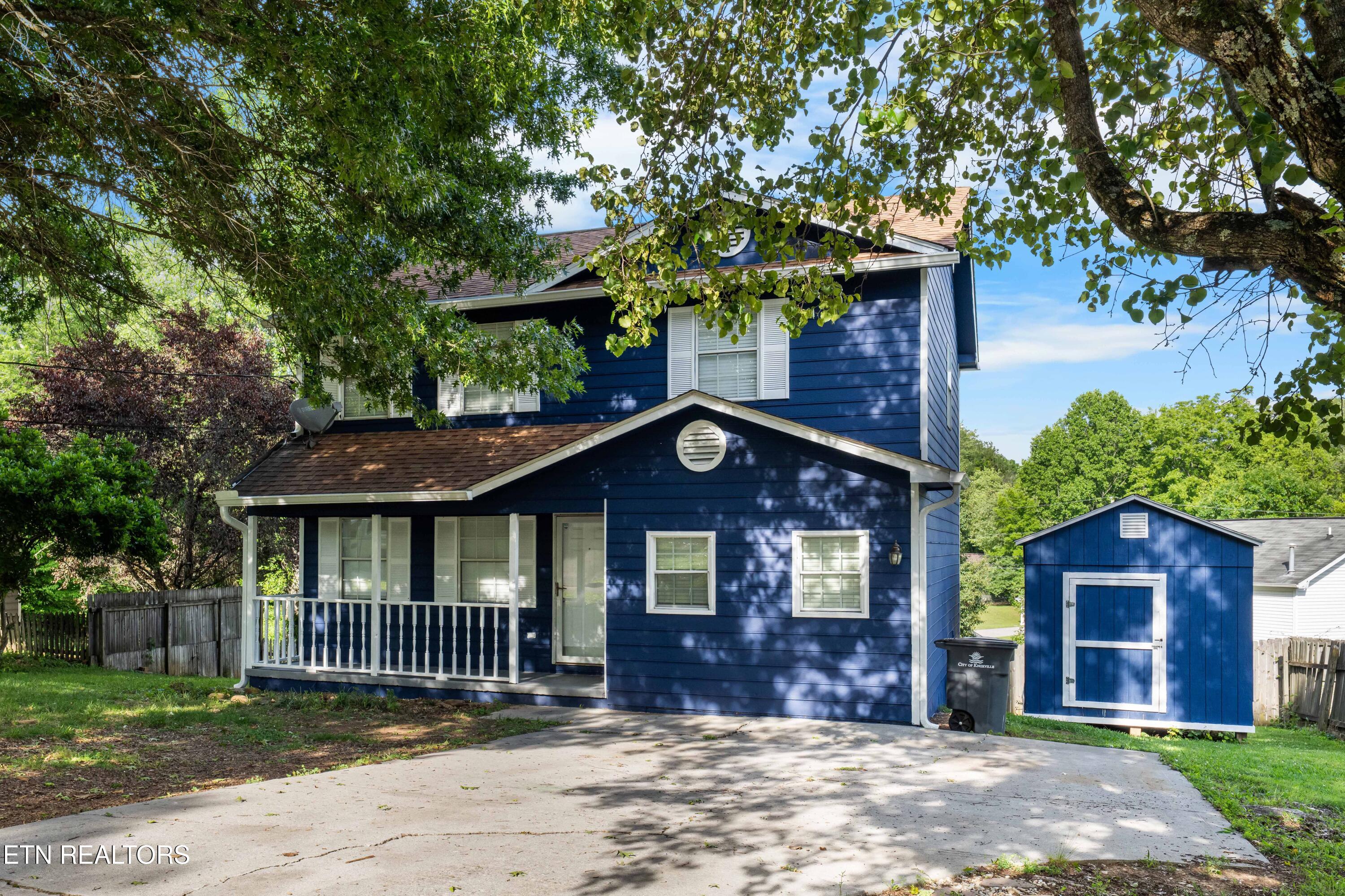2004 Hyde Park Lane Knoxville TN 37921