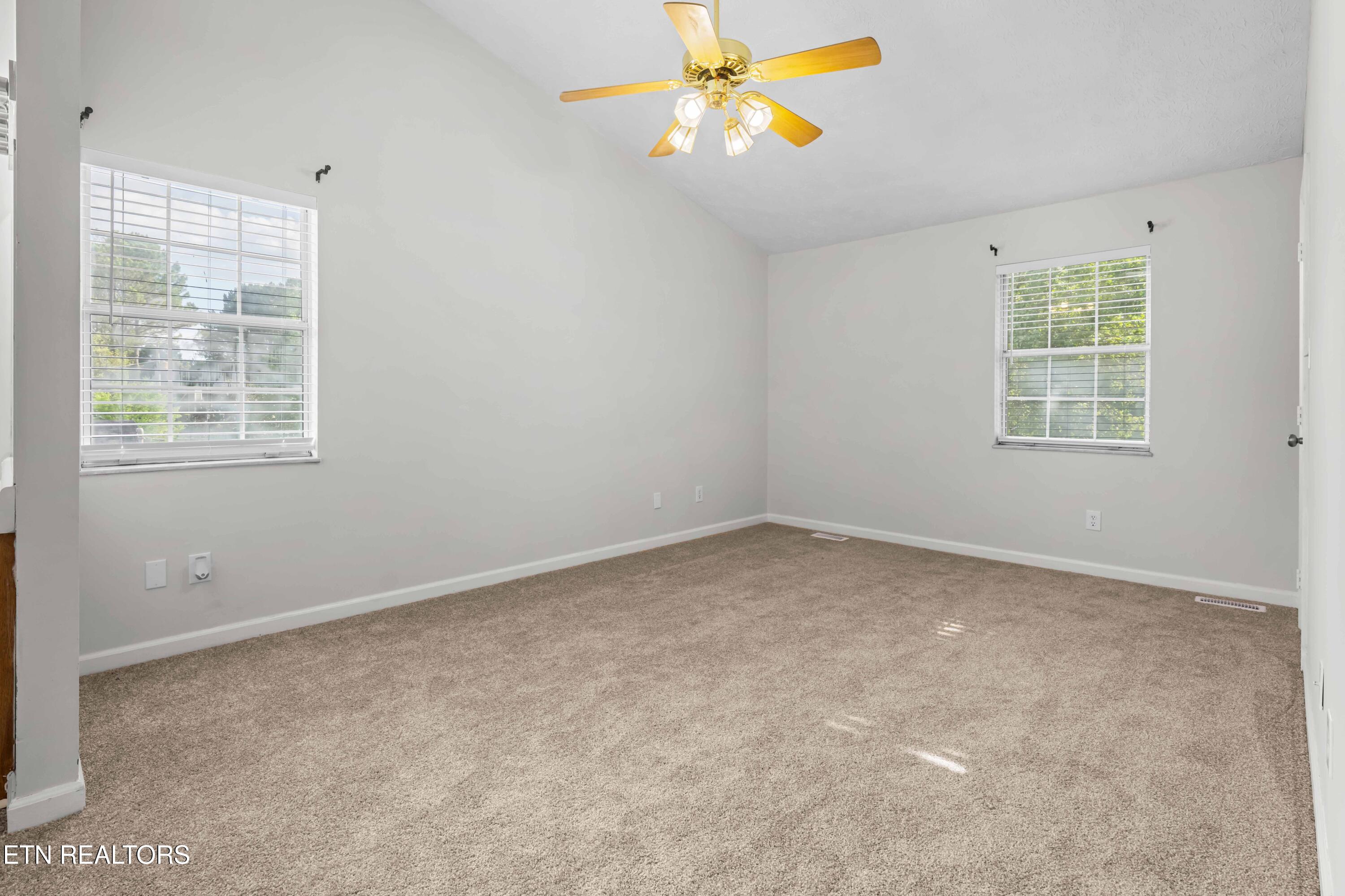 2004 Hyde Park Lane Knoxville TN 37921