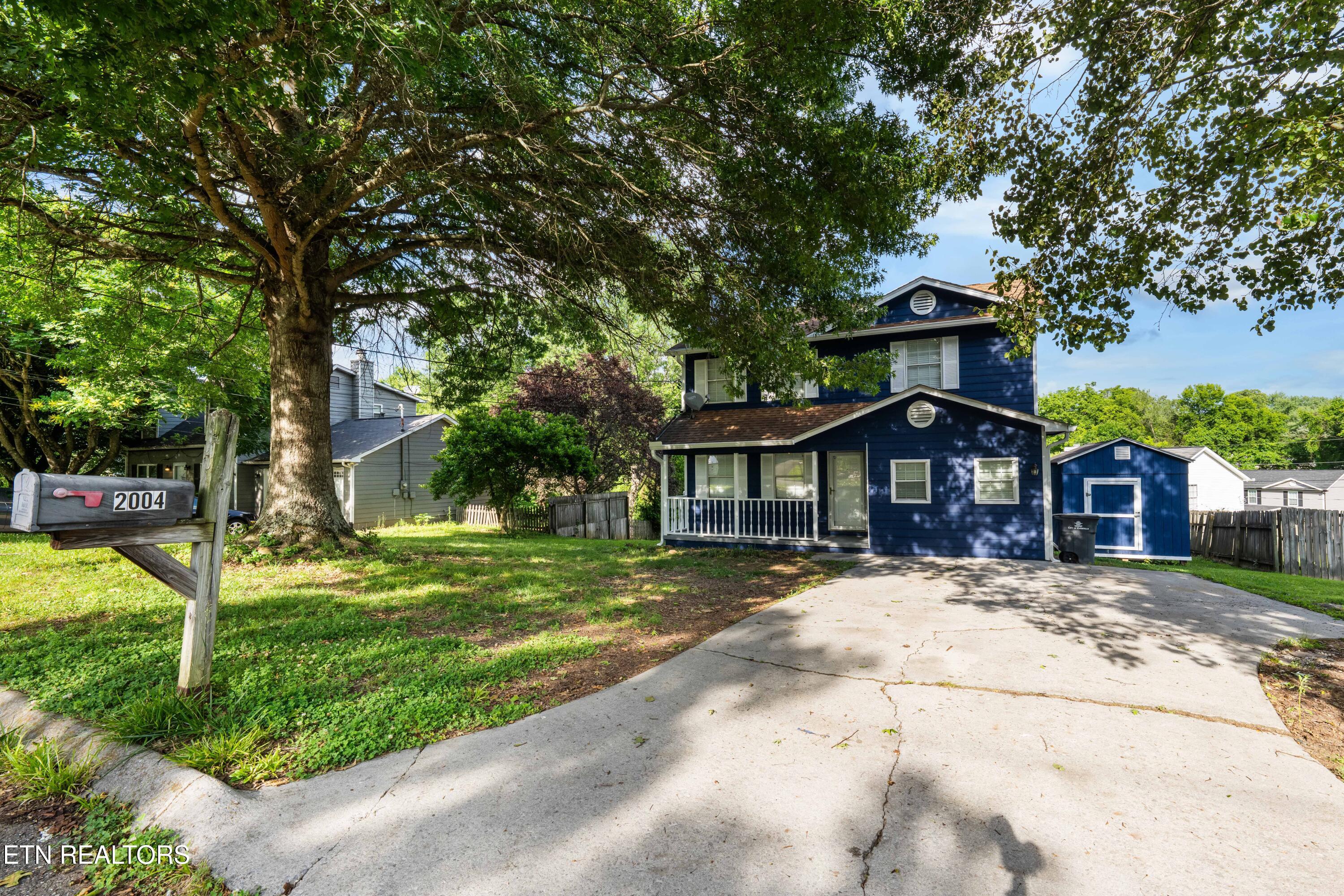 2004 Hyde Park Lane Knoxville TN 37921