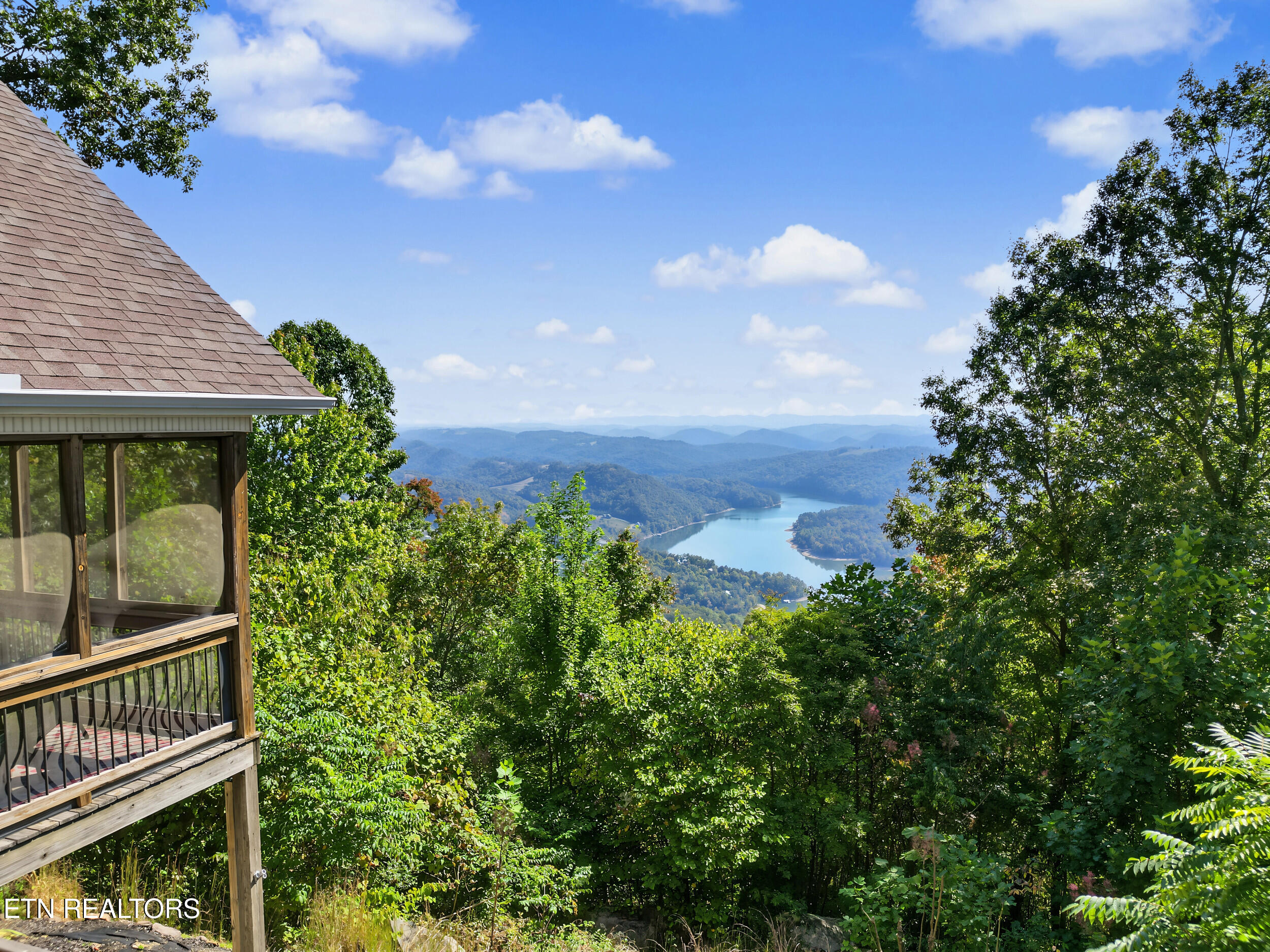 203 Nightshade Lane New Tazewell TN 37825