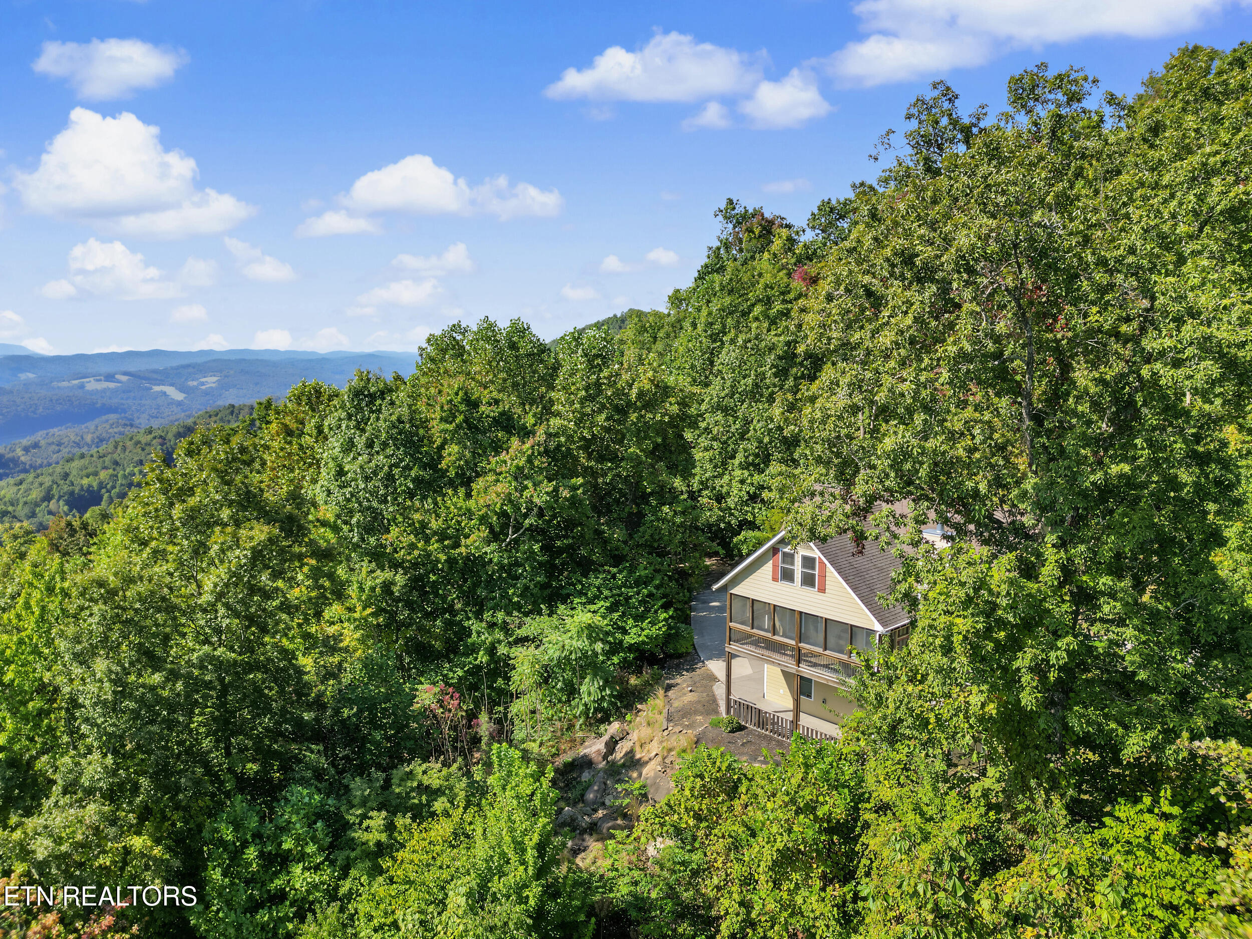 203 Nightshade Lane New Tazewell TN 37825