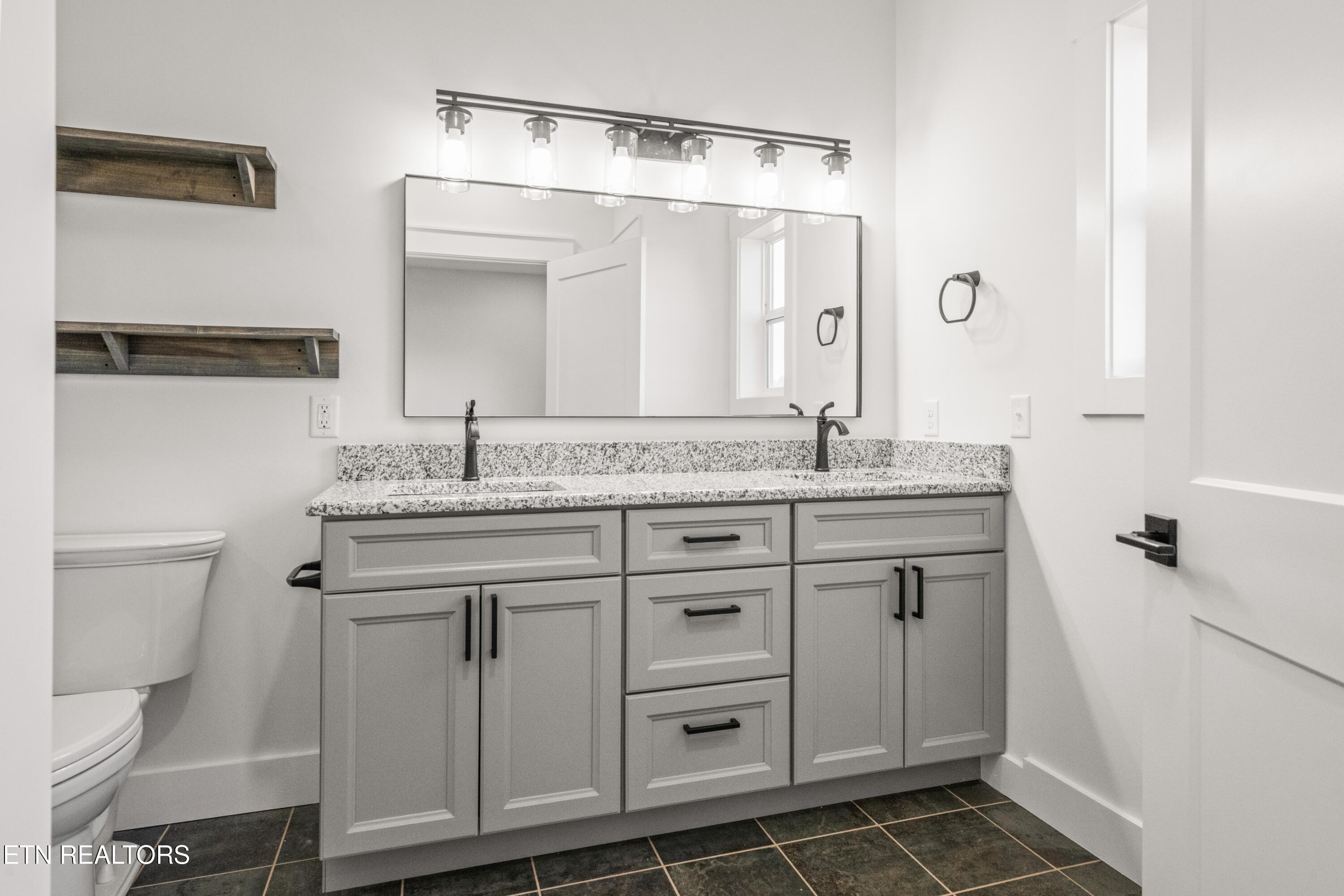 9345 Fox Hill Road Baxter TN 38544
