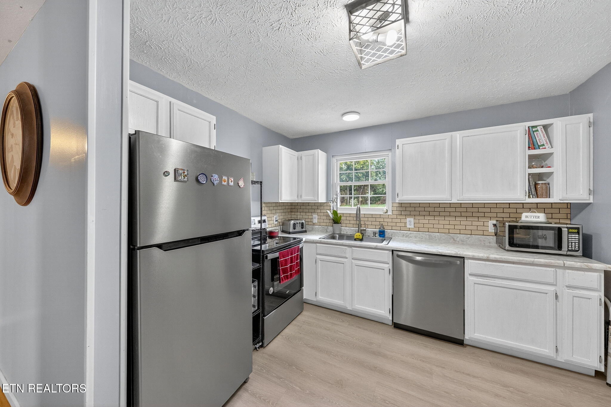 661 Ross Drive Dandridge TN 37725