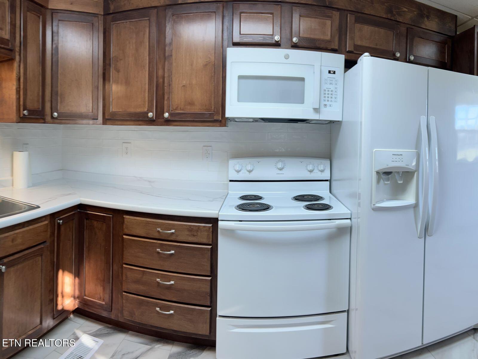 10 E Farrell Street Niota TN 37826