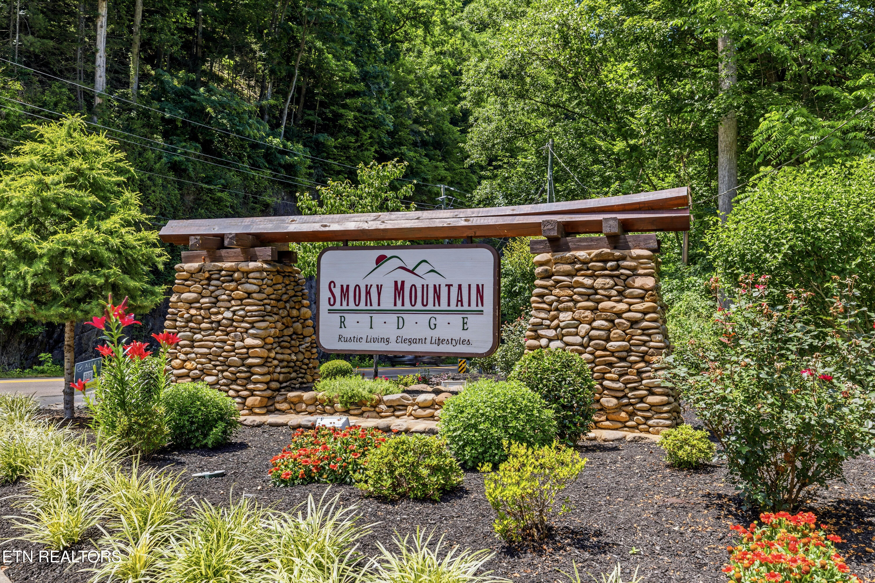 3124 Smoky Ridge Way Sevierville TN 37862