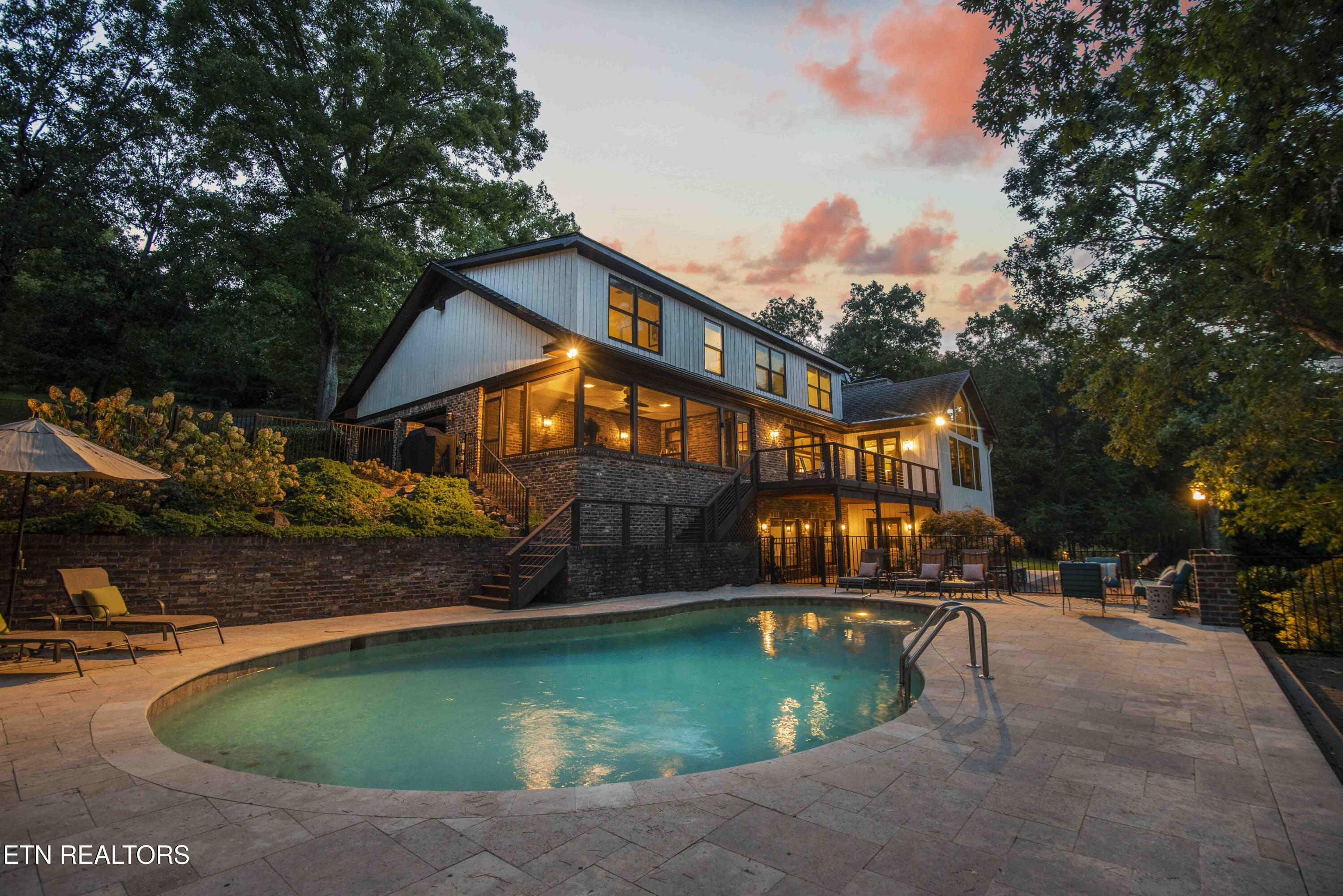 902 Twin Cove Circle Lenoir City TN 37772