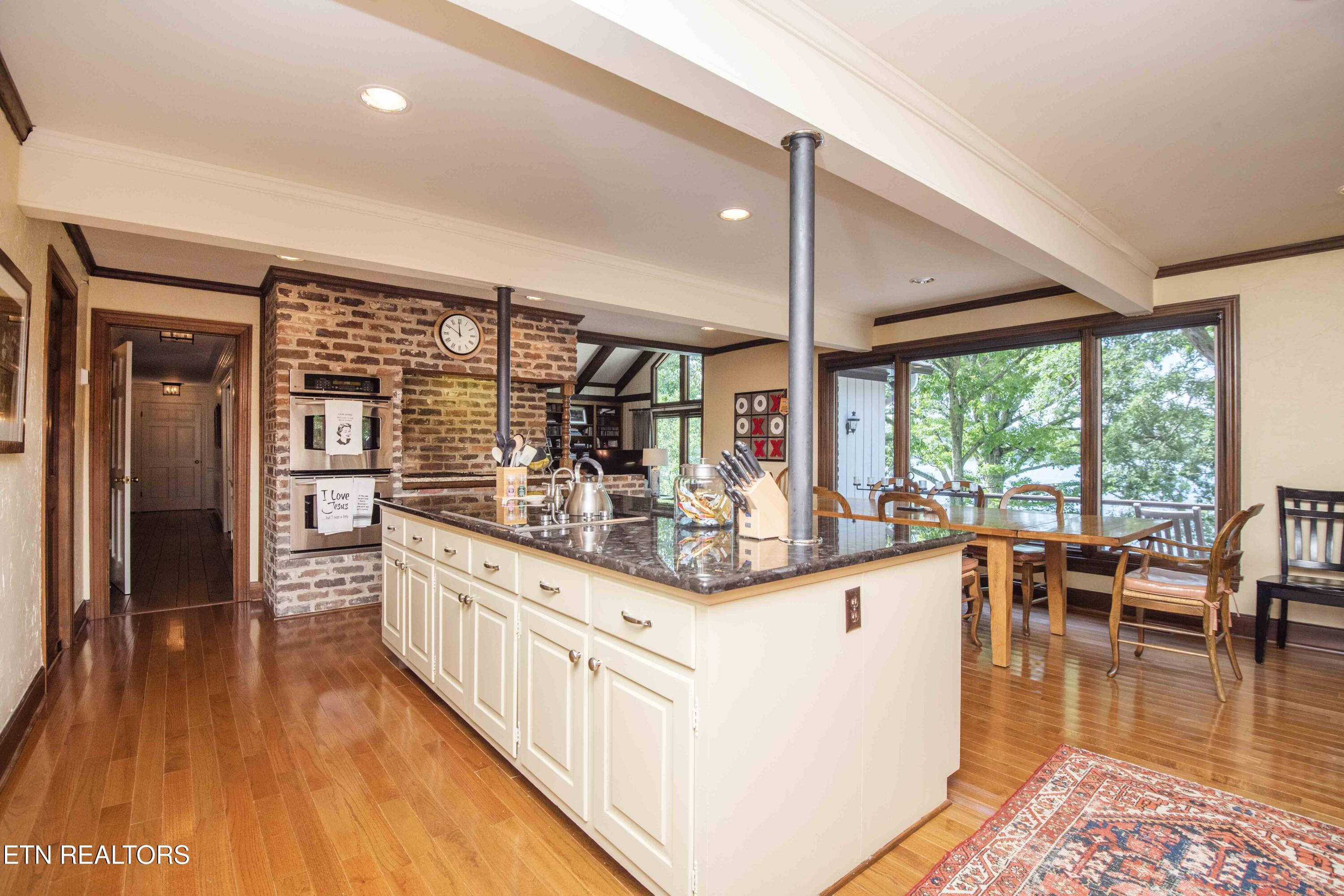 902 Twin Cove Circle Lenoir City TN 37772