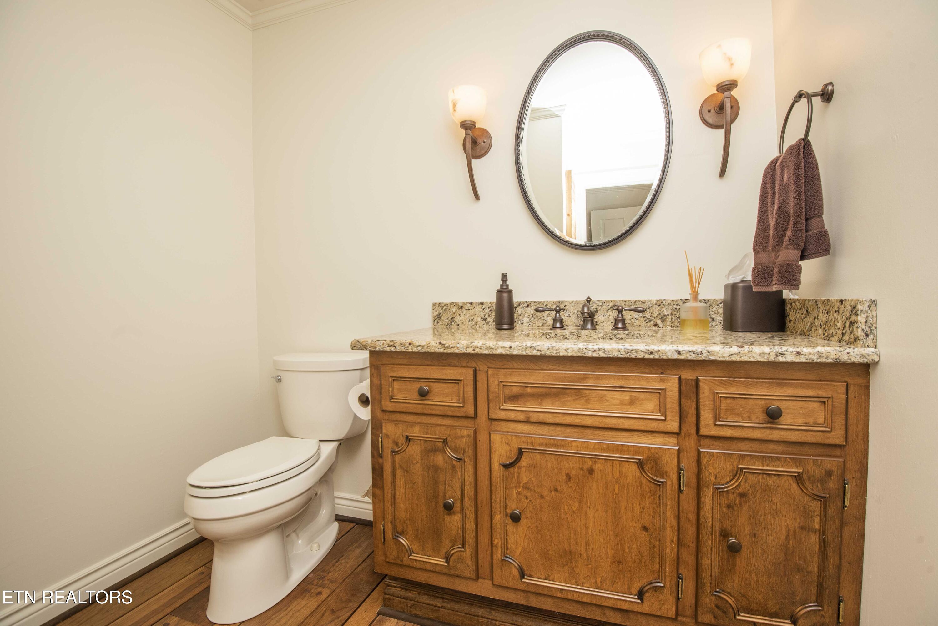 902 Twin Cove Circle Lenoir City TN 37772