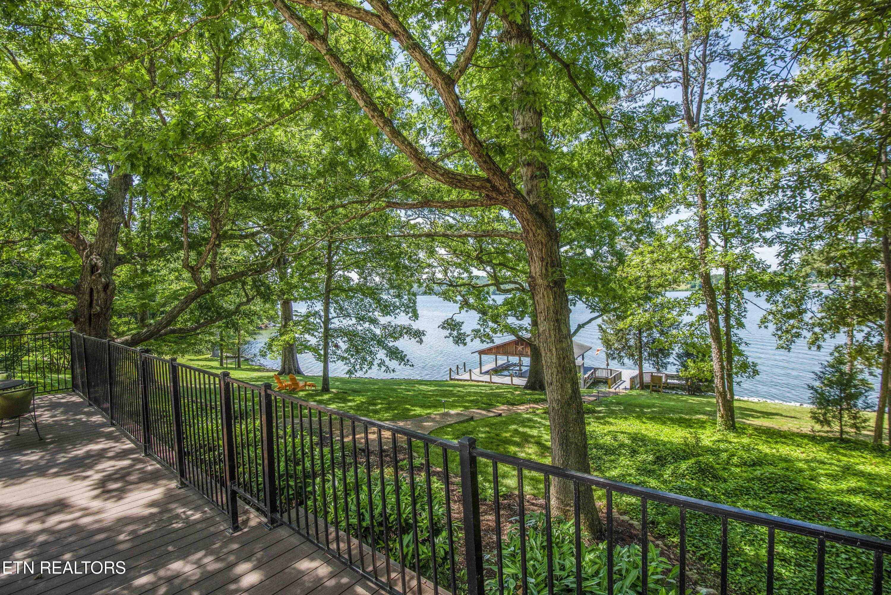 902 Twin Cove Circle Lenoir City TN 37772