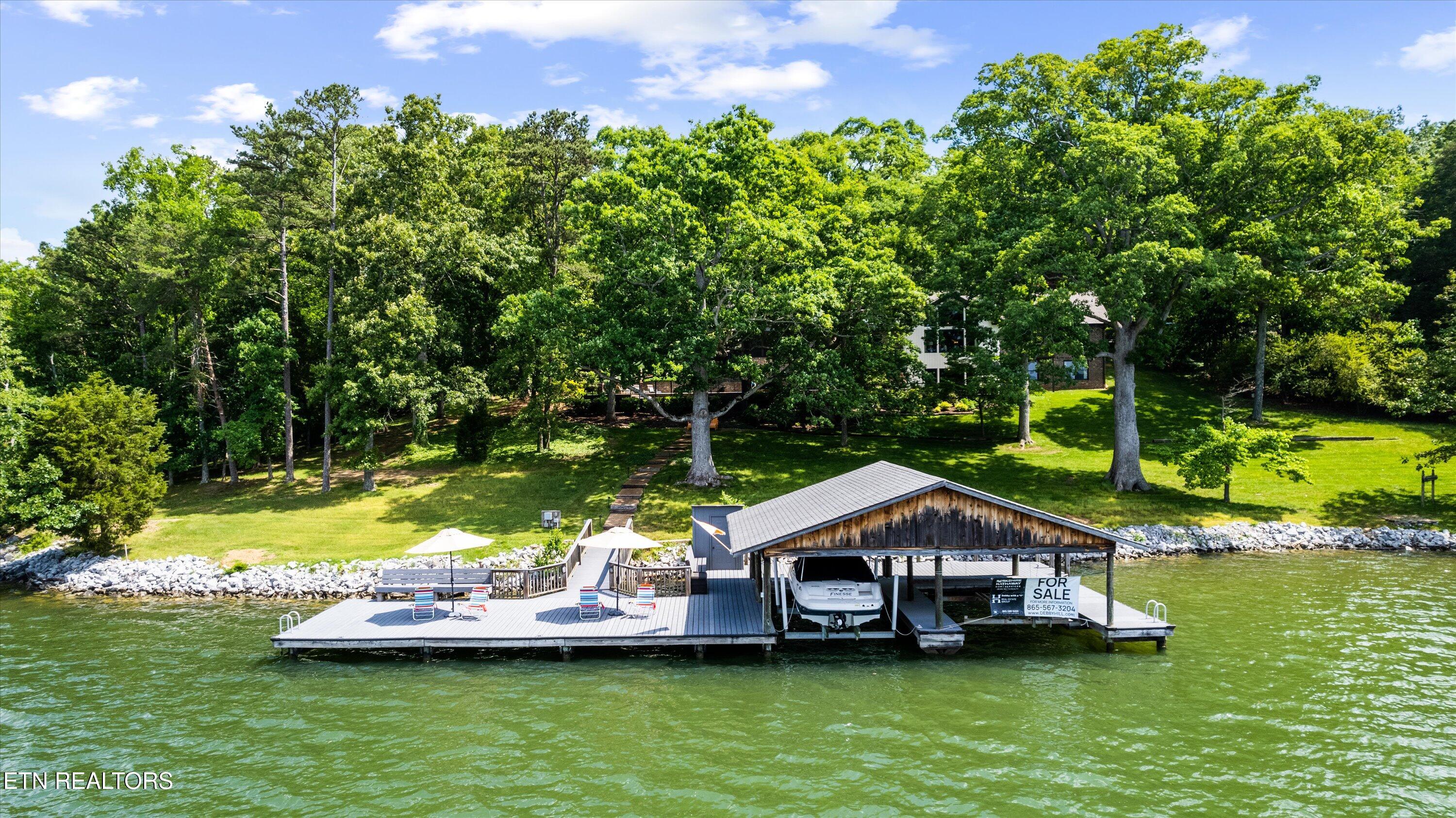 902 Twin Cove Circle Lenoir City TN 37772