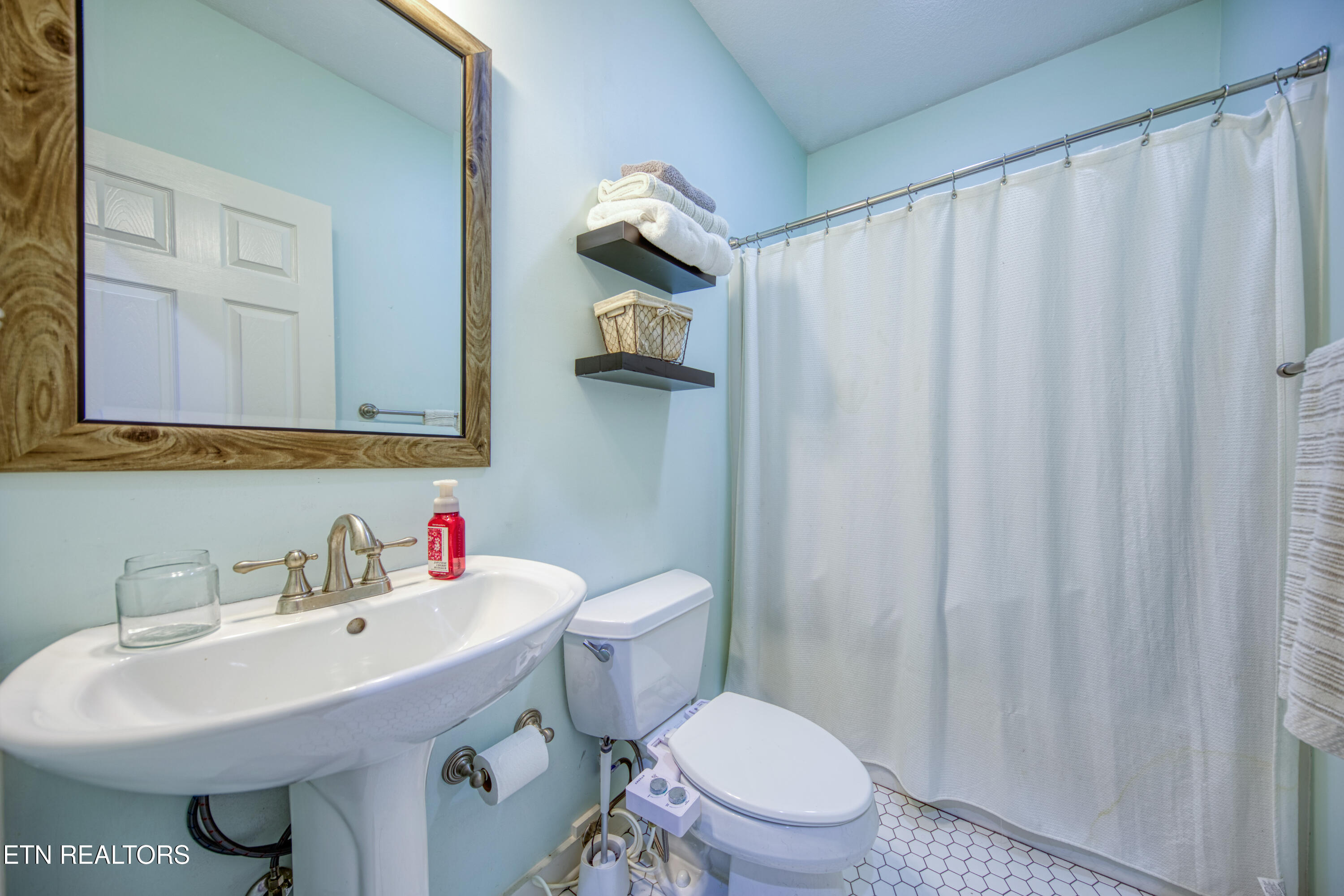 141 Northwestern Avenue Oak Ridge TN 37830