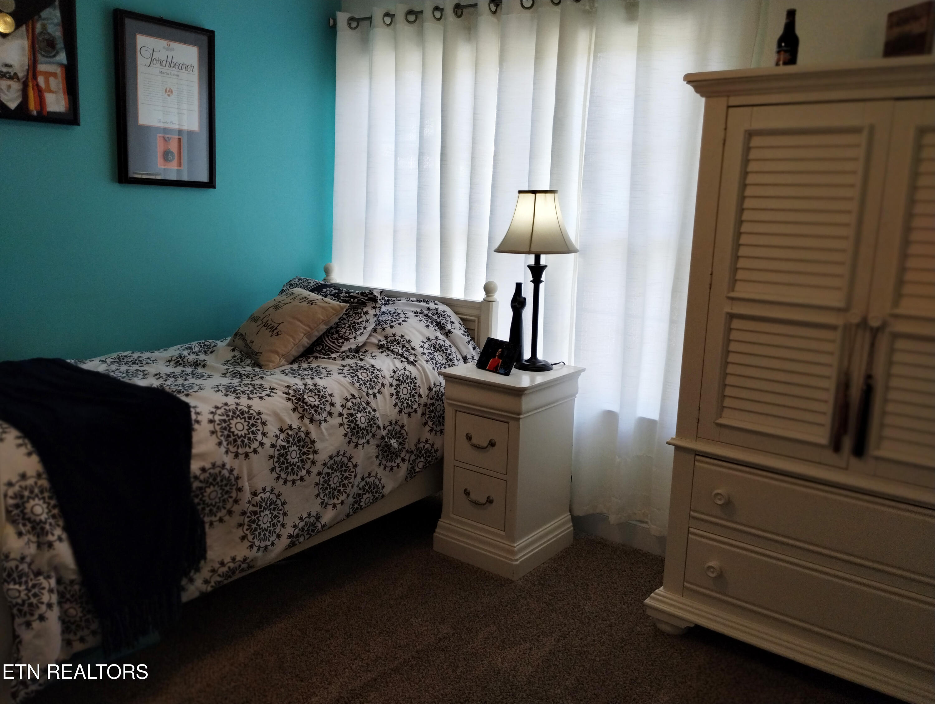 632 Sharp Drive Lenoir City TN 37771