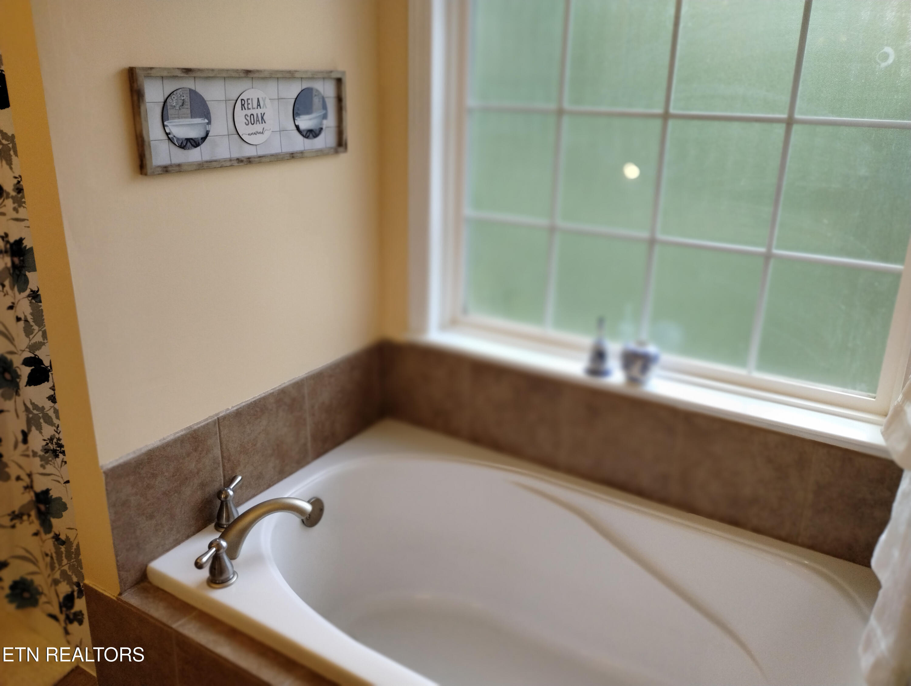 632 Sharp Drive Lenoir City TN 37771