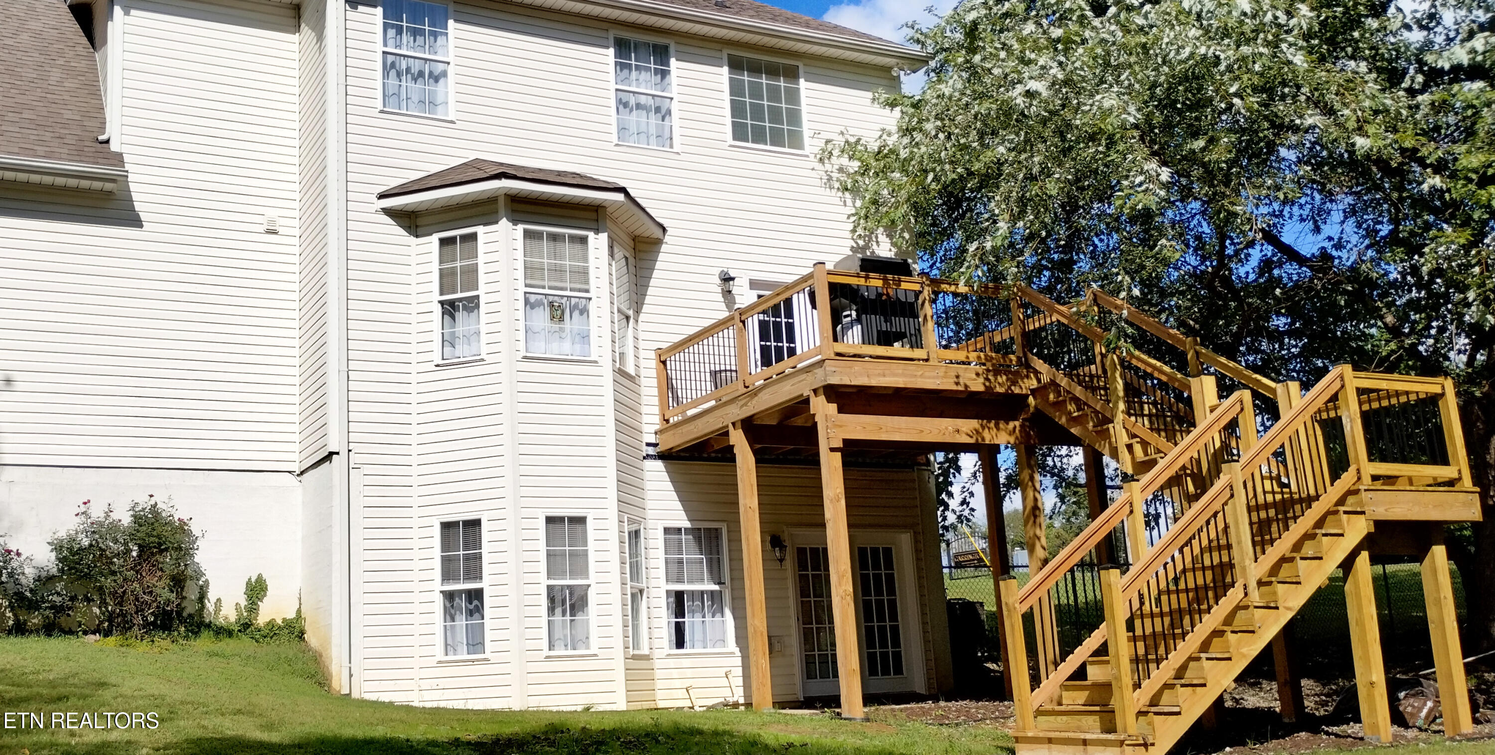 632 Sharp Drive Lenoir City TN 37771