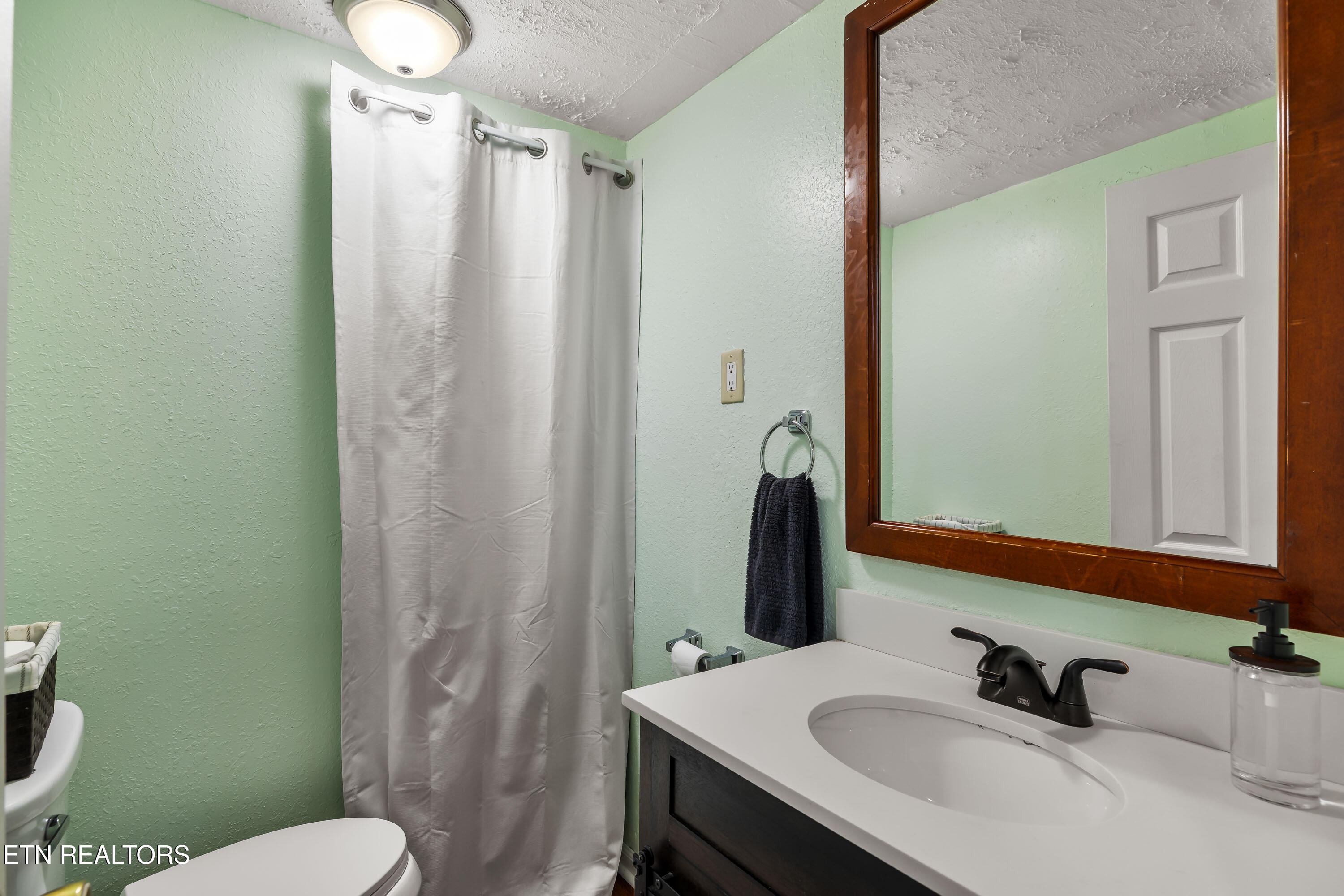 2544 Mentor Road Louisville TN 37777