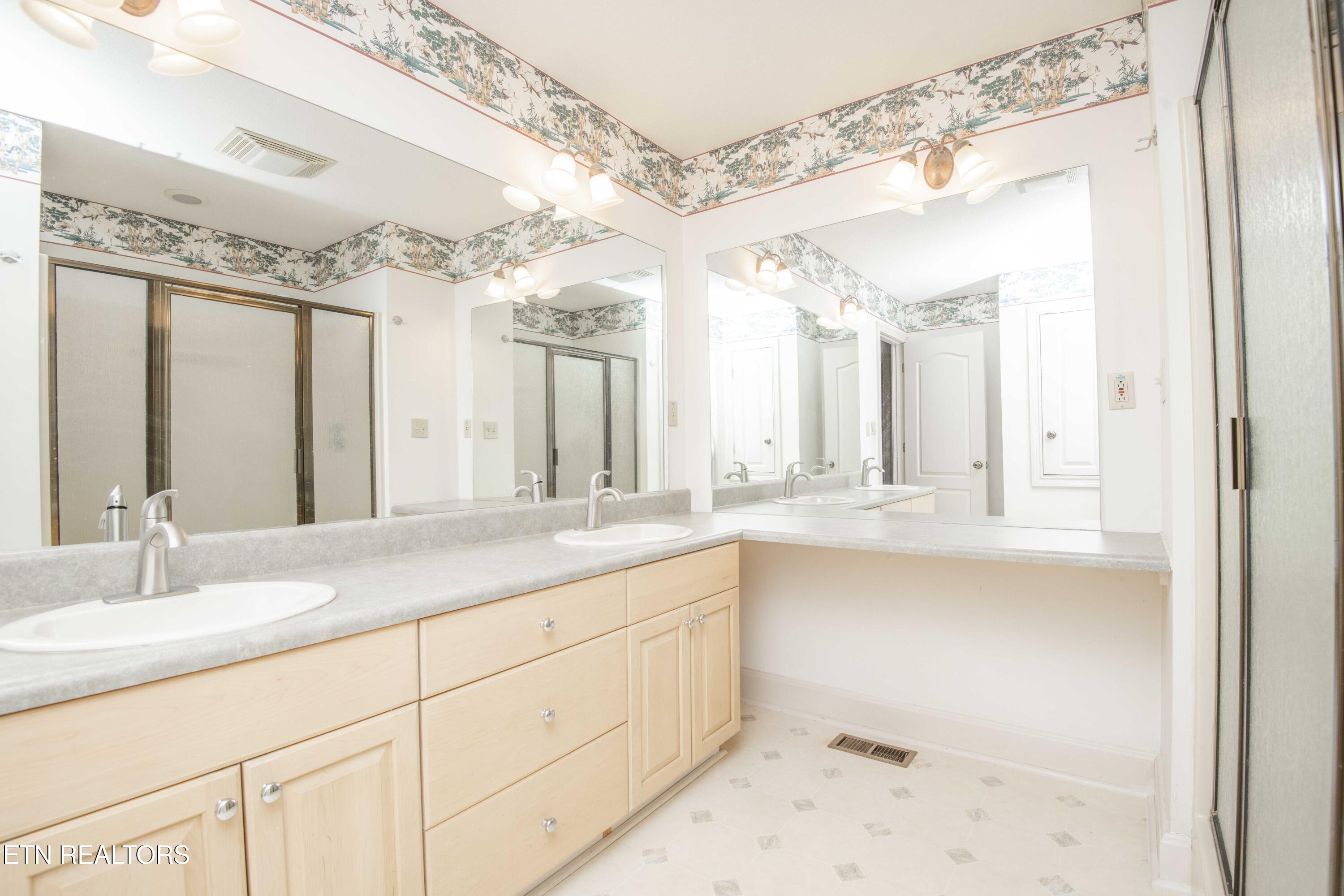 4554 Gravelly Hills Road Louisville TN 37777