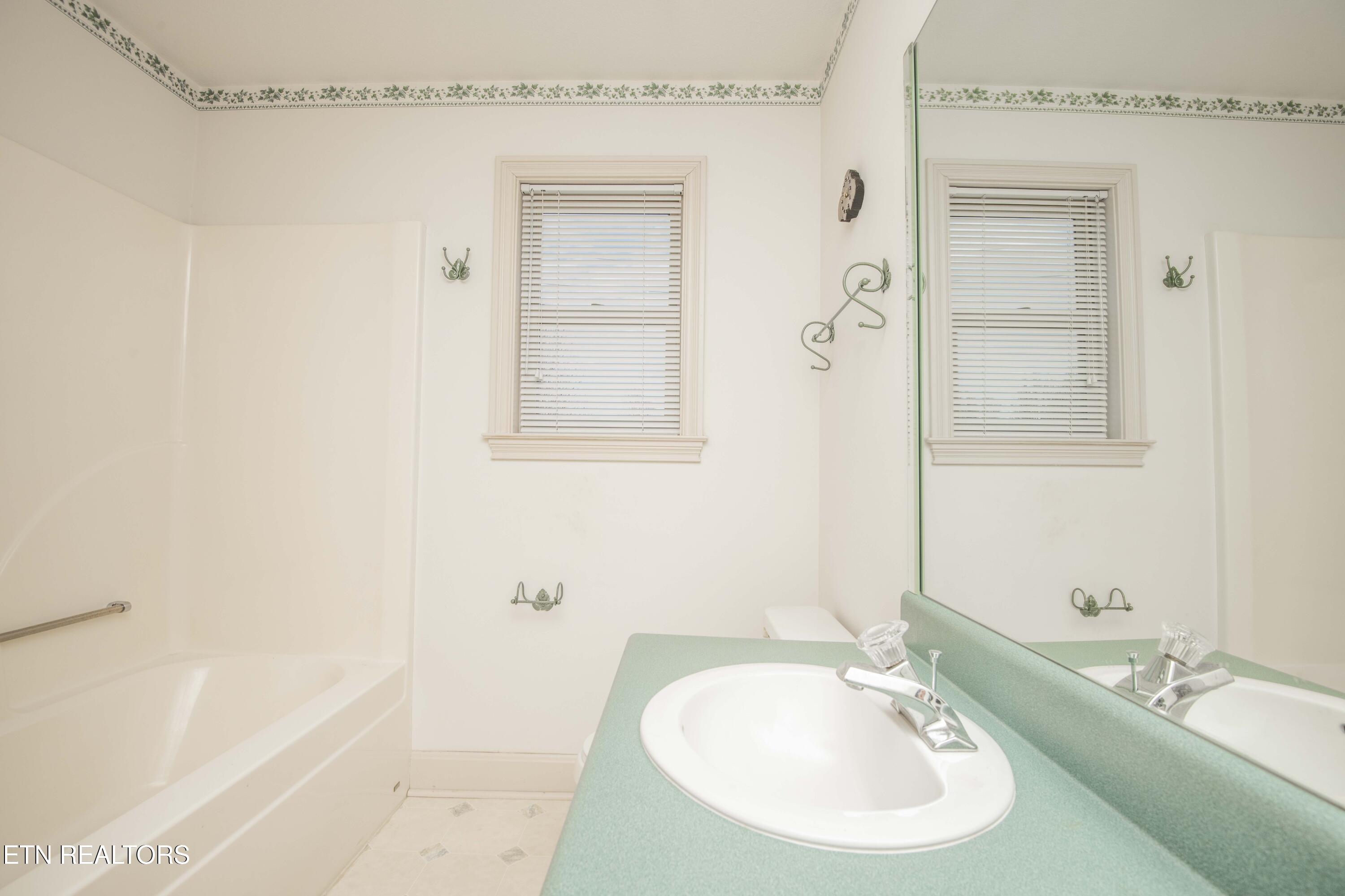 4554 Gravelly Hills Road Louisville TN 37777