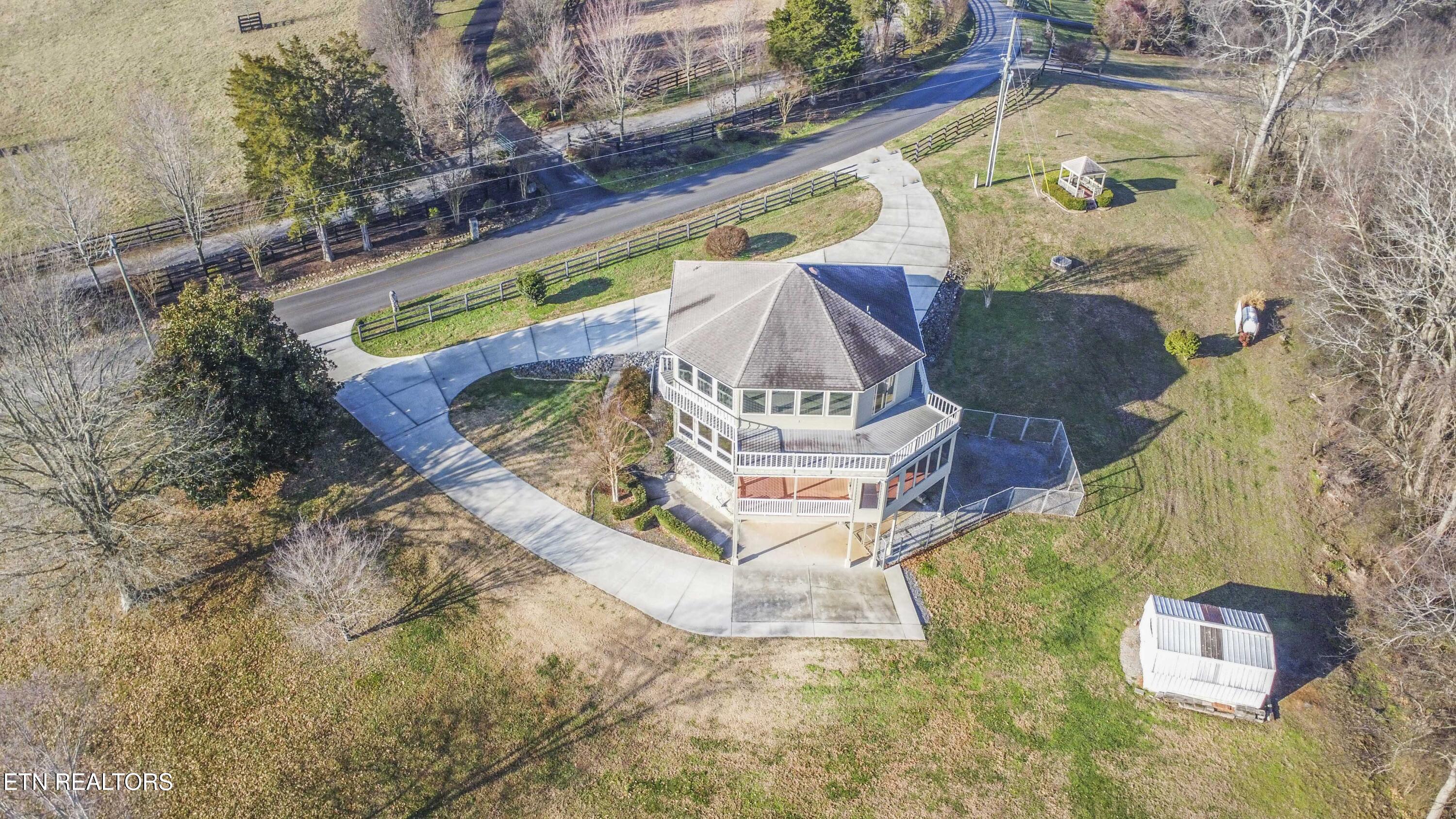 4554 Gravelly Hills Road Louisville TN 37777