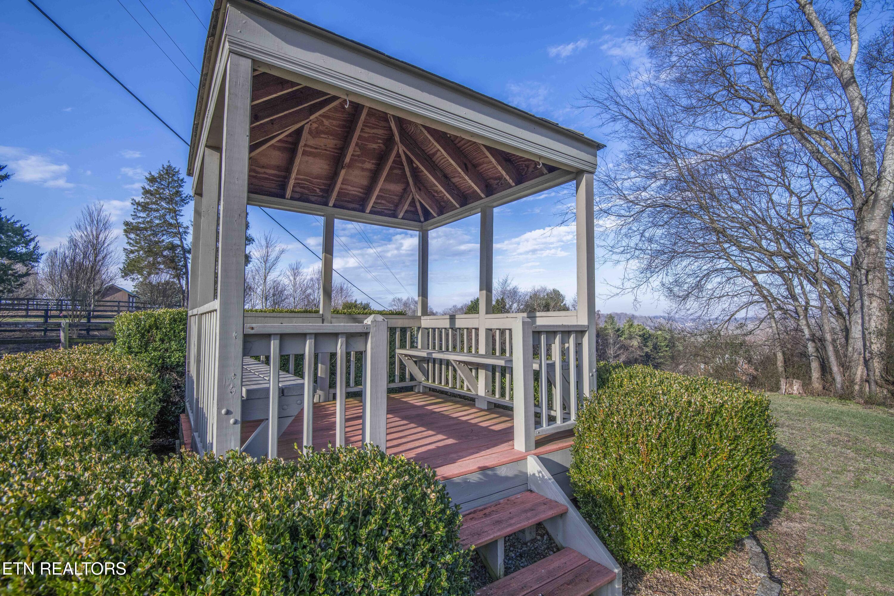 4554 Gravelly Hills Road Louisville TN 37777