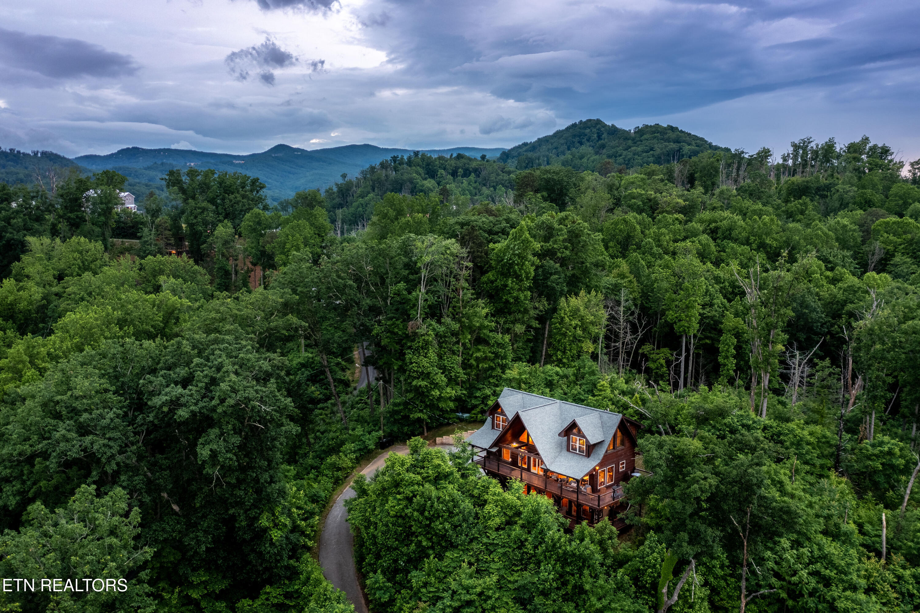 1219 Hemlock Drive Gatlinburg TN 37738