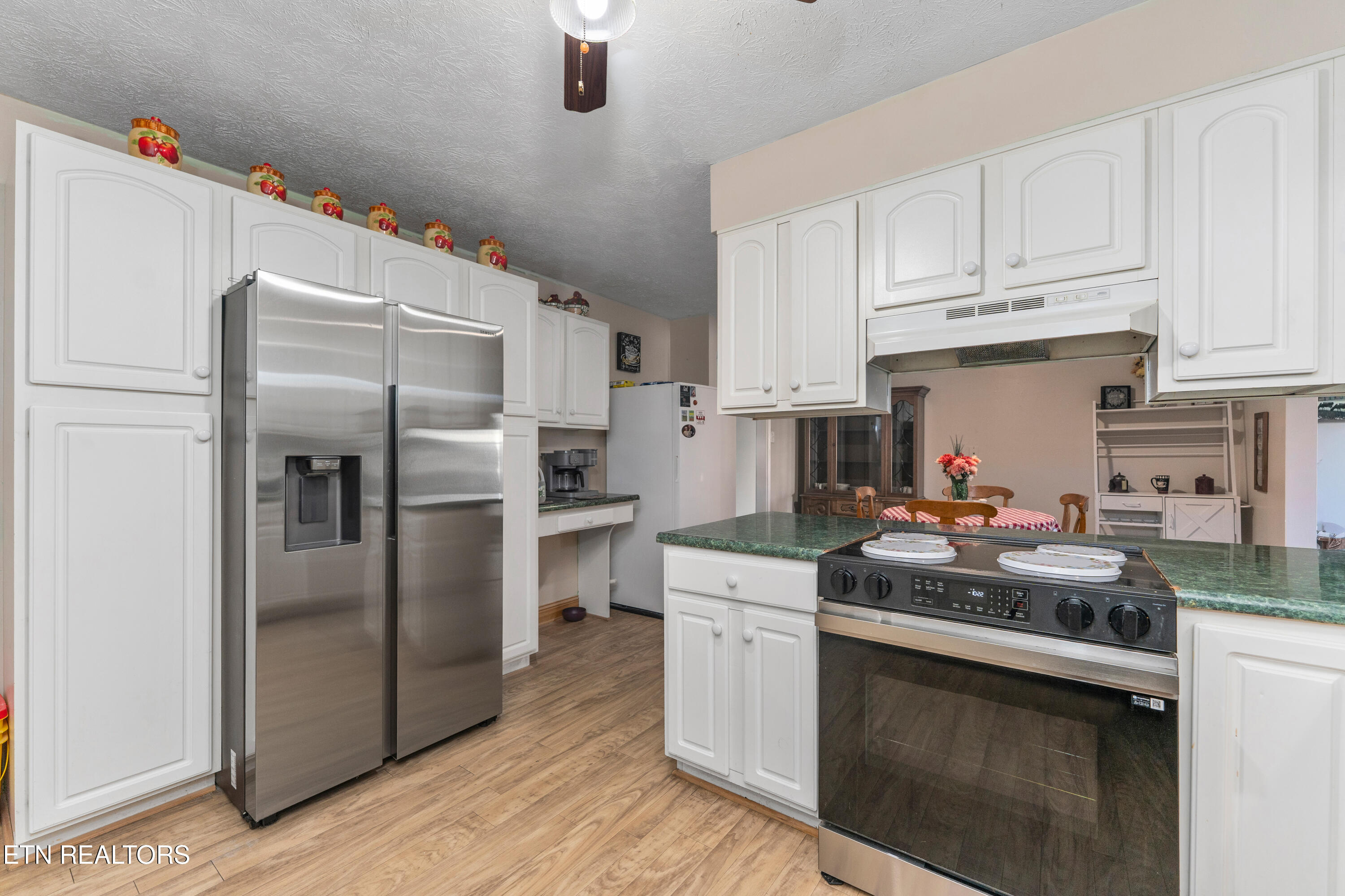 218 Christin Drive Clinton TN 37716