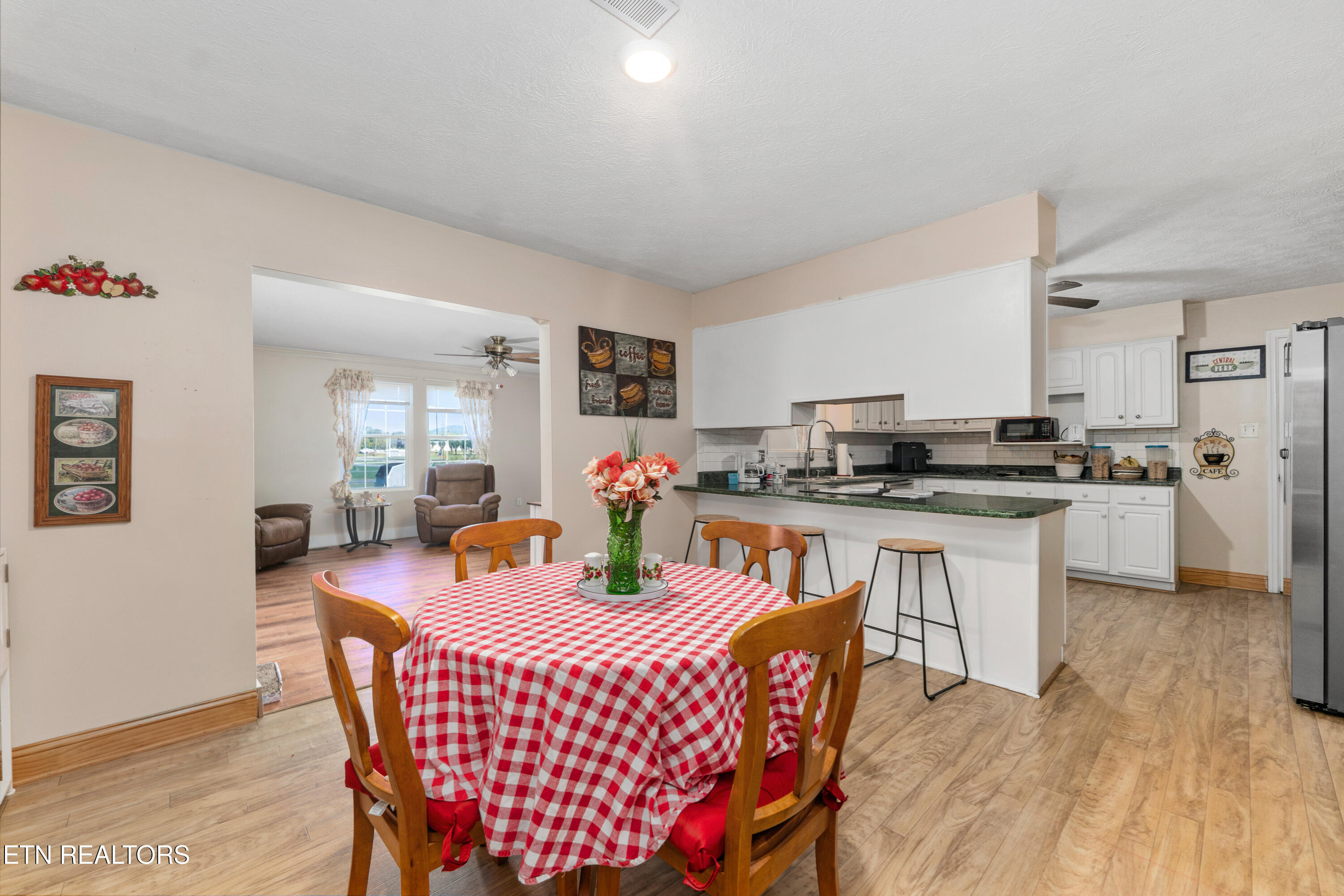 218 Christin Drive Clinton TN 37716