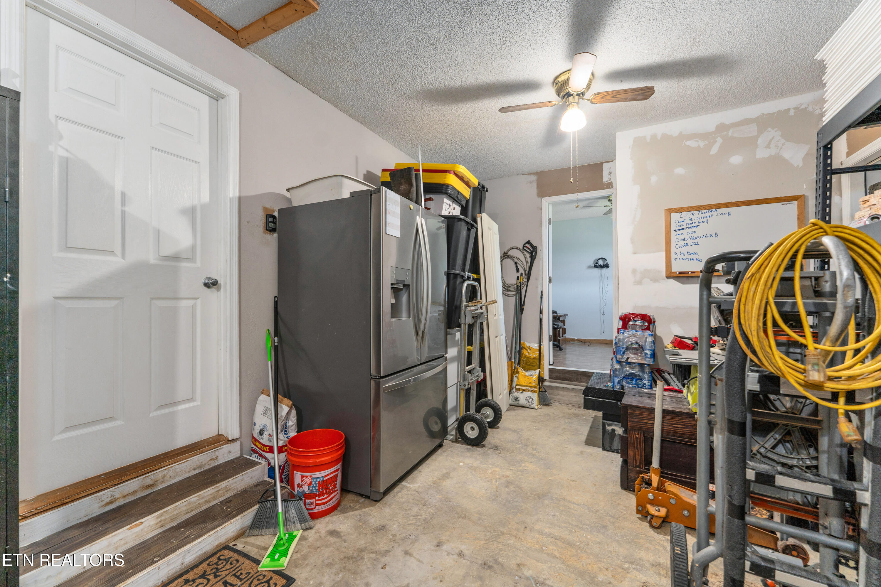 218 Christin Drive Clinton TN 37716