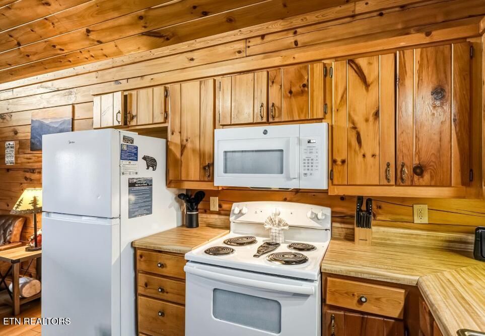 1781 Mountain Shadows Way Gatlinburg TN 37738