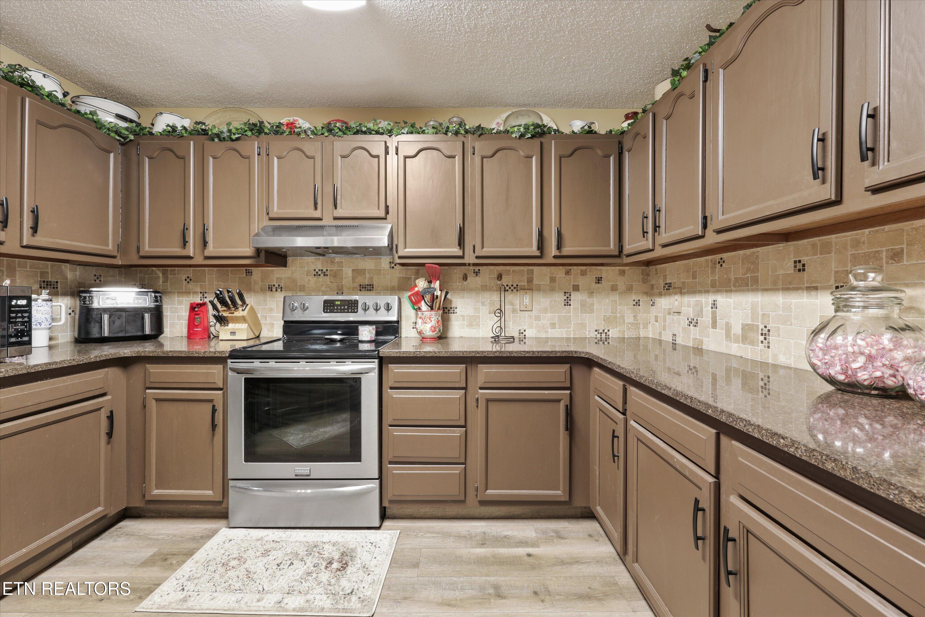 7605 Applecross Road Corryton TN 37721