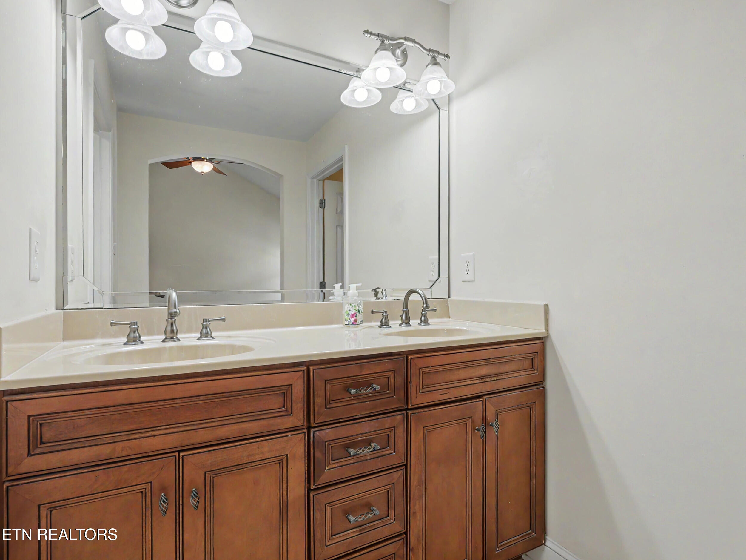 1431 Cottage Glen Lane Maryville TN 37801