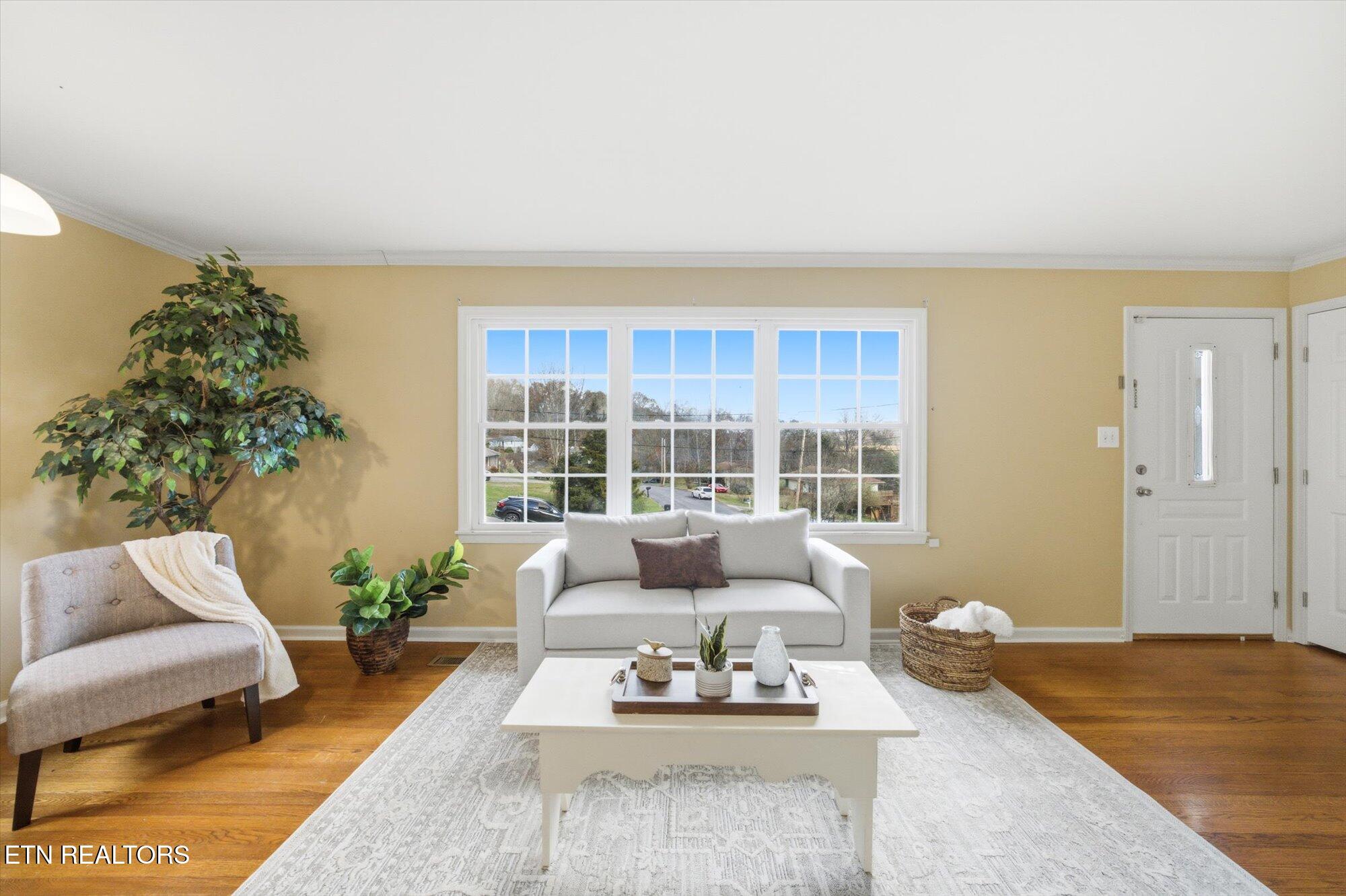 124 Crest Lane Clinton TN 37716