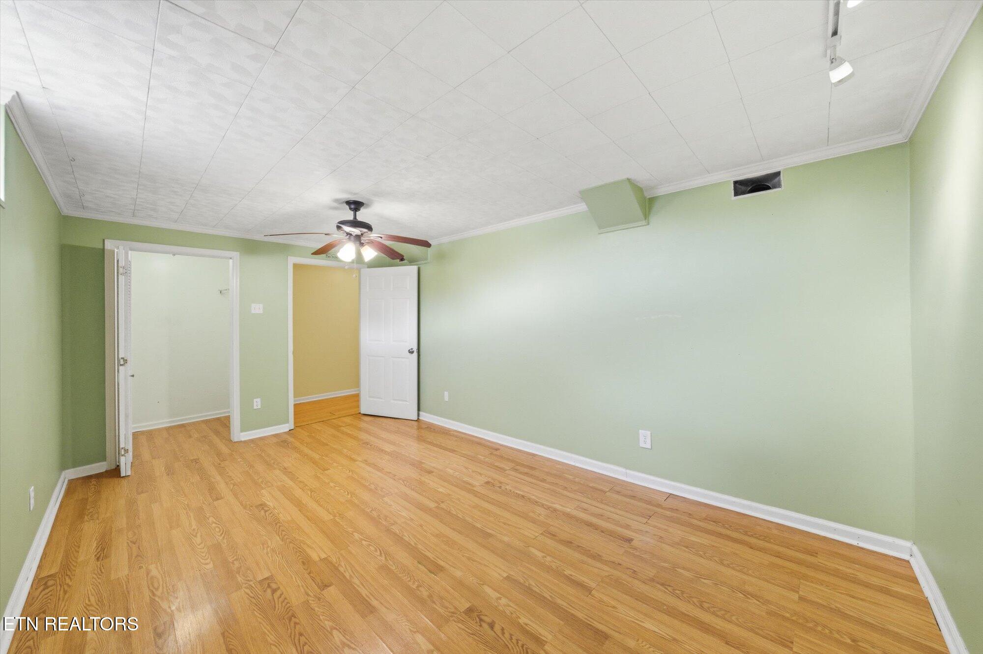 124 Crest Lane Clinton TN 37716