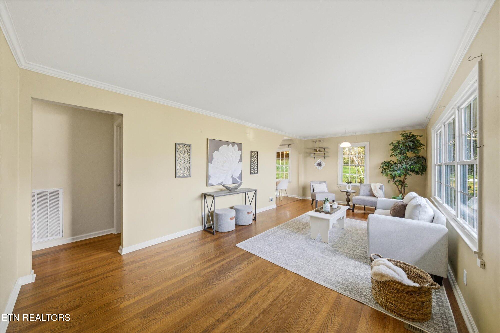 124 Crest Lane Clinton TN 37716