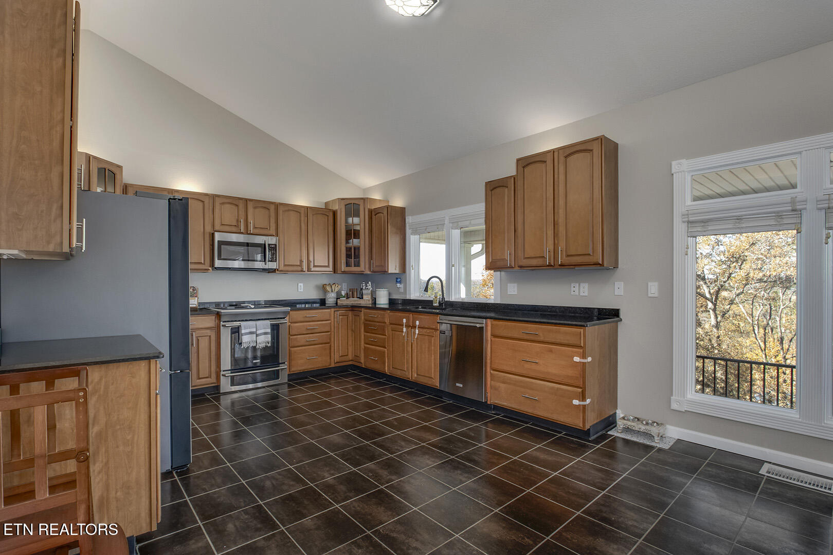 417 River Road Loudon TN 37774