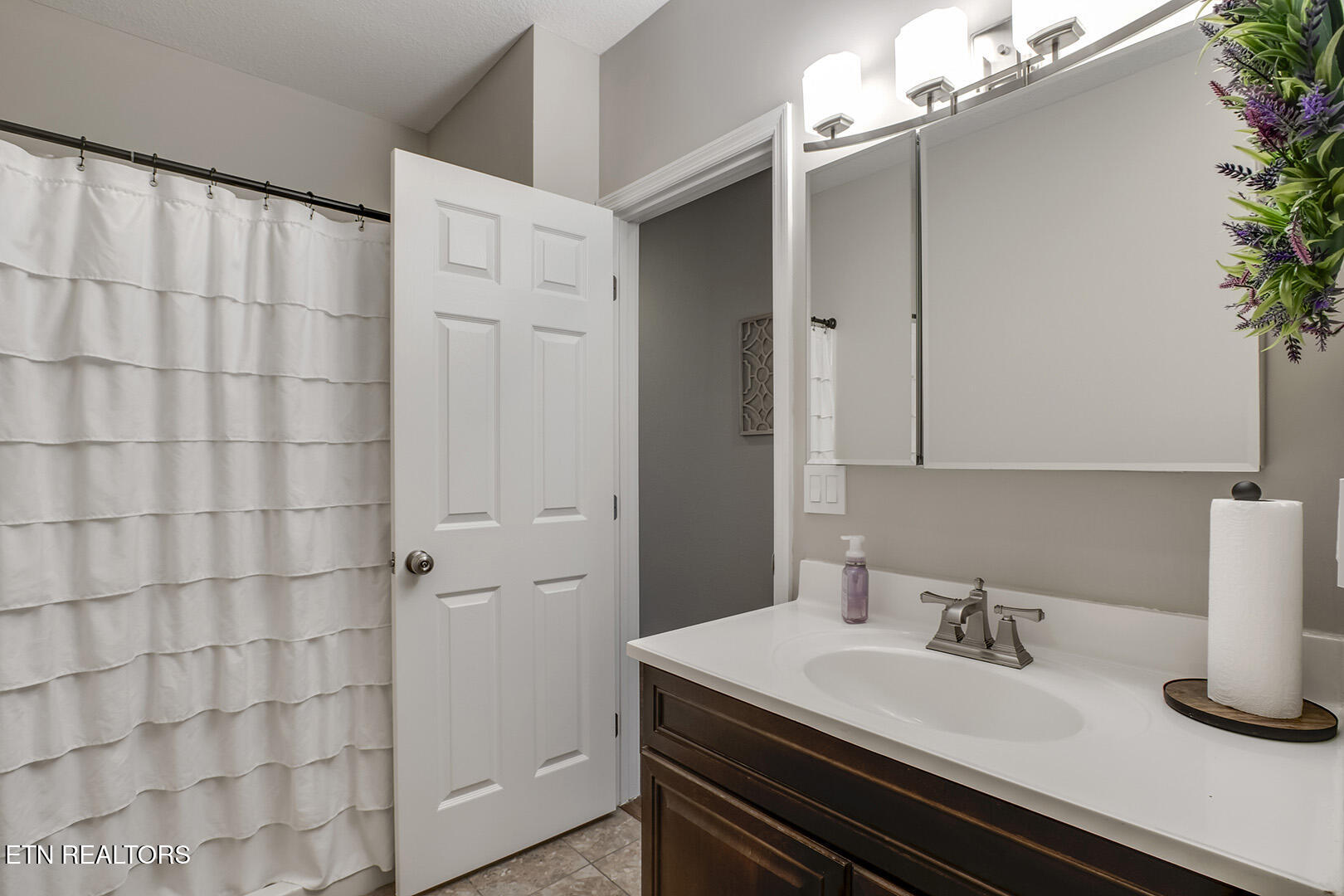 417 River Road Loudon TN 37774