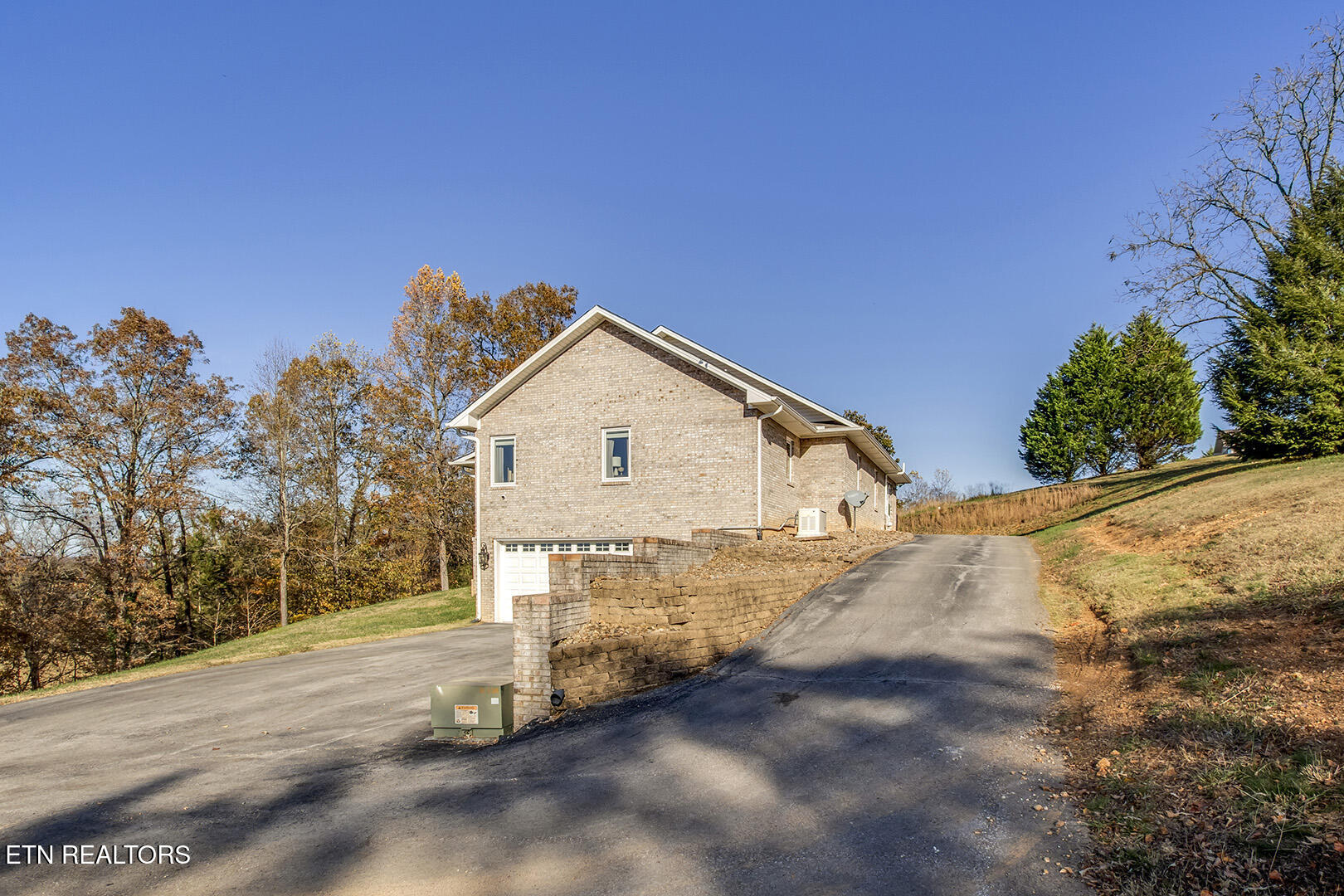 417 River Road Loudon TN 37774
