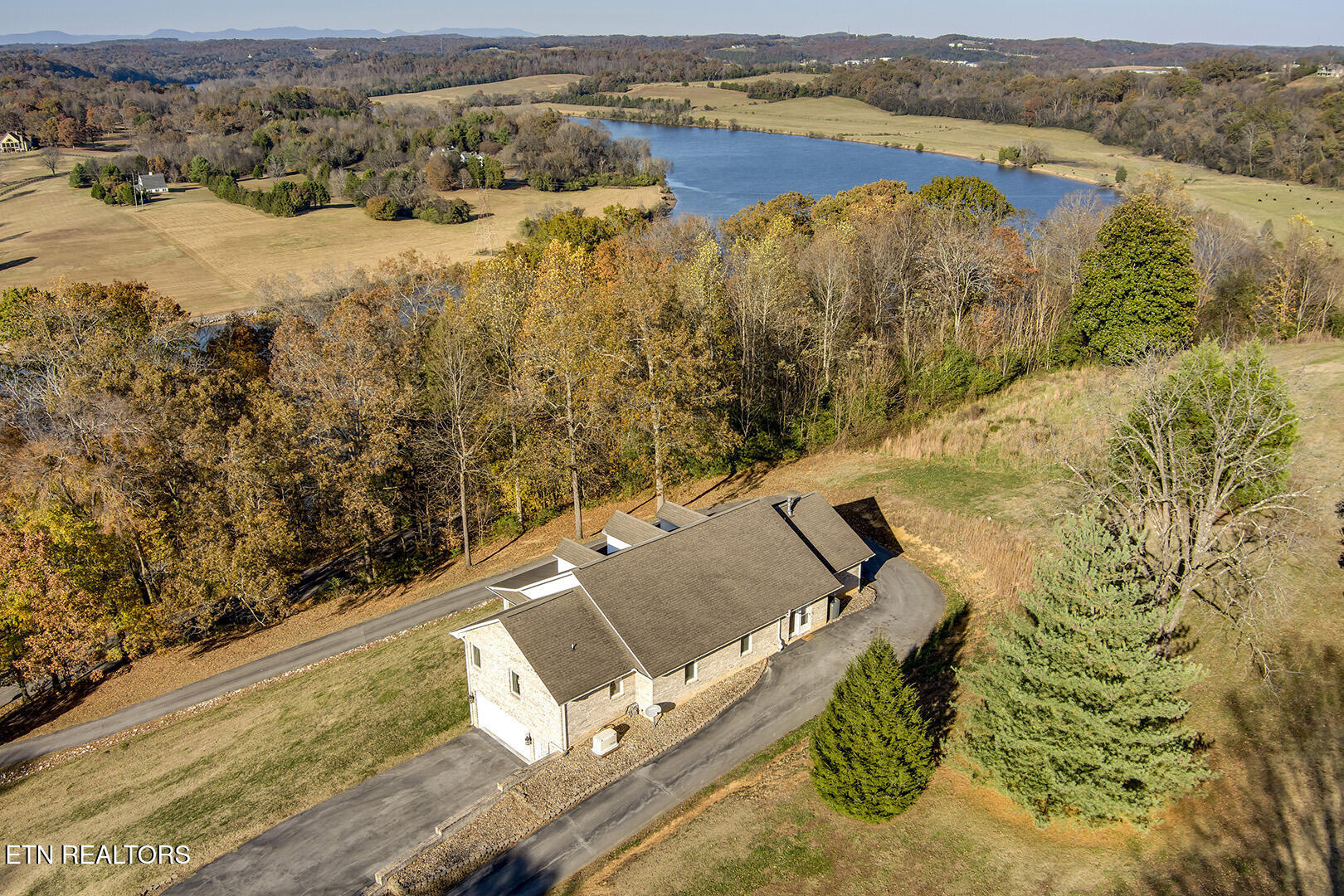 417 River Road Loudon TN 37774