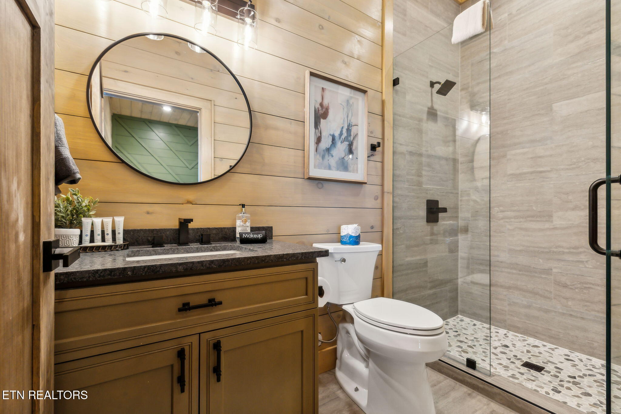 2525 Angelos Mountain Way Pigeon Forge TN 37862