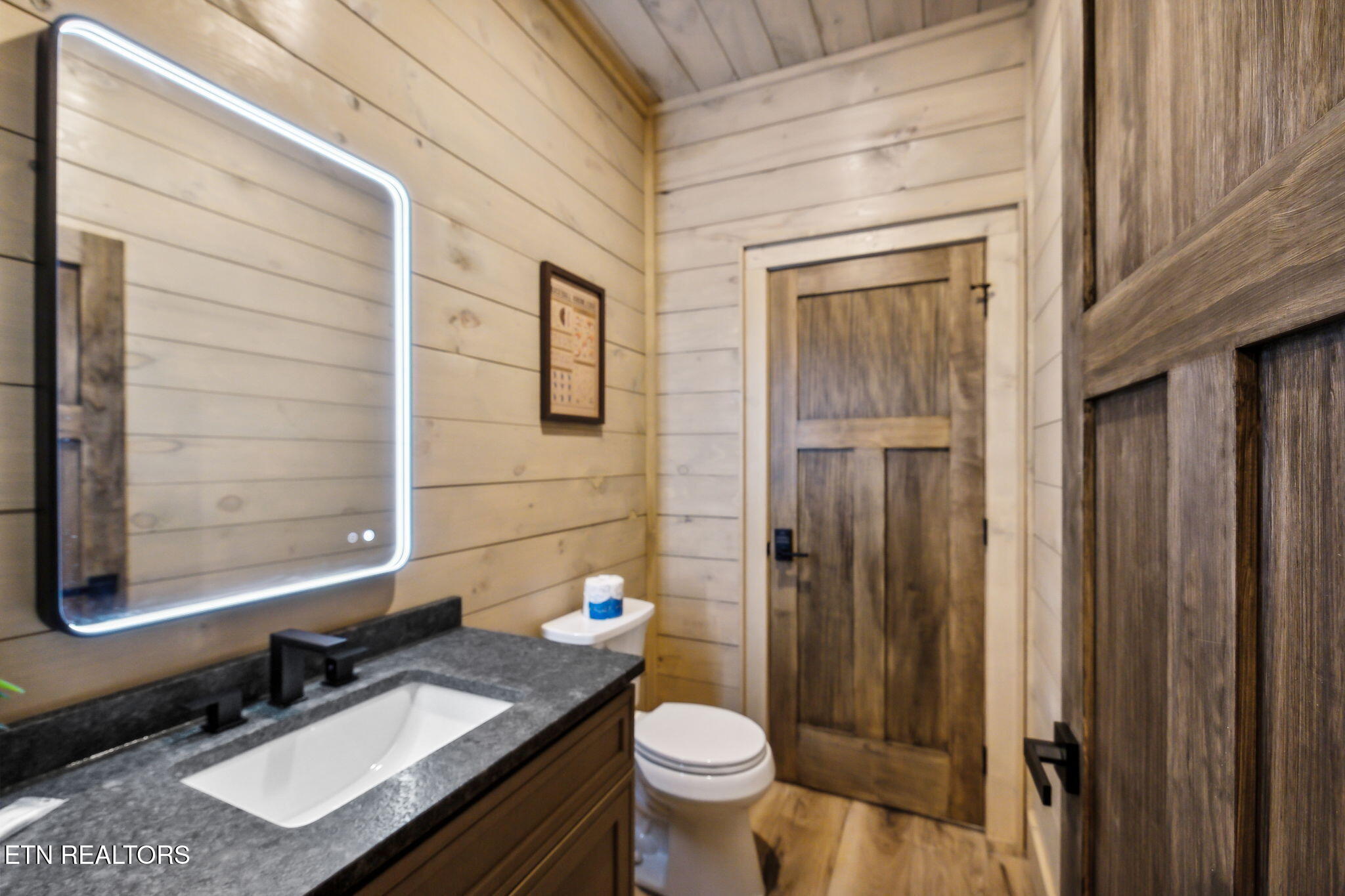 2525 Angelos Mountain Way Pigeon Forge TN 37862