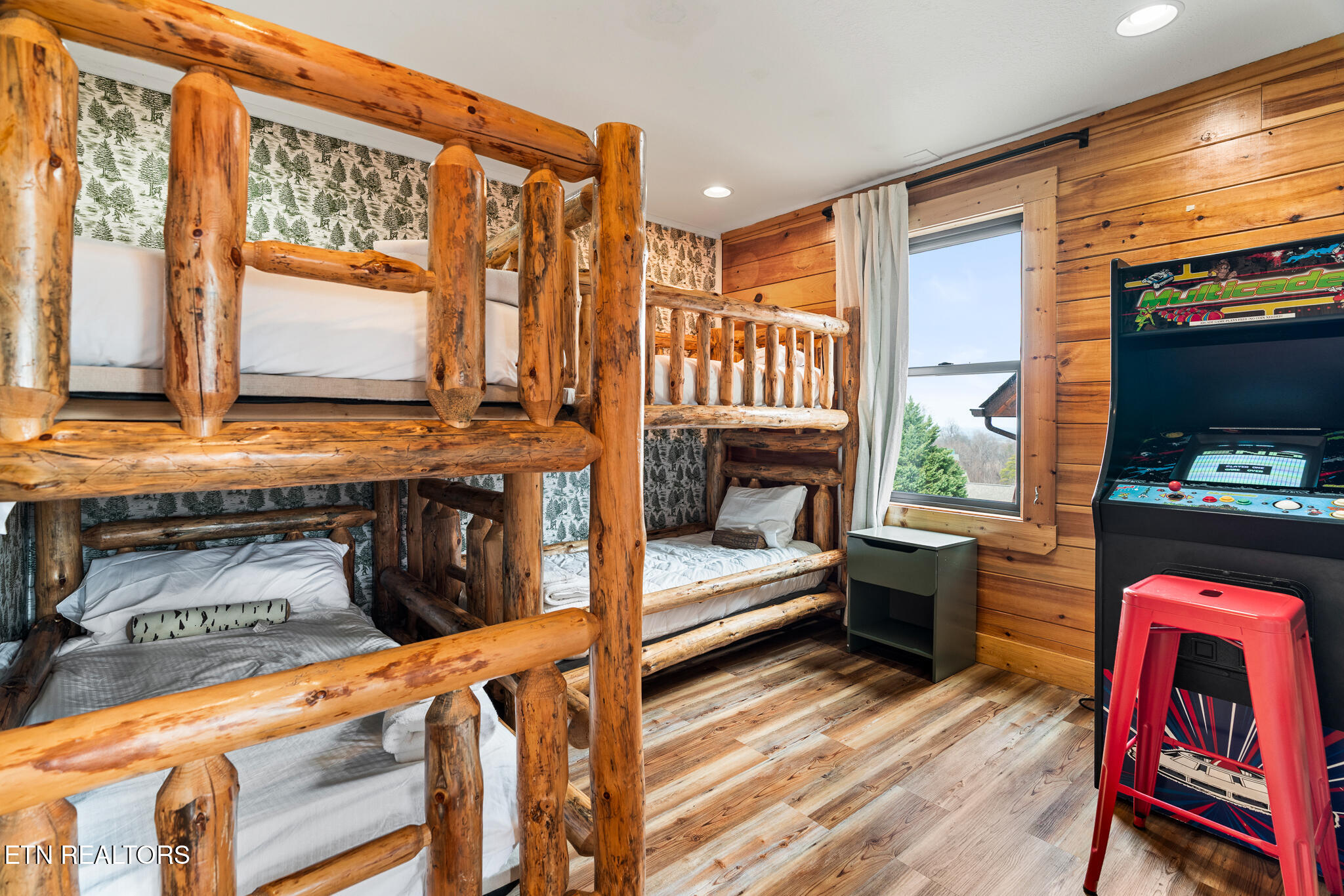 1551 Bears Den Way Sevierville TN 37876