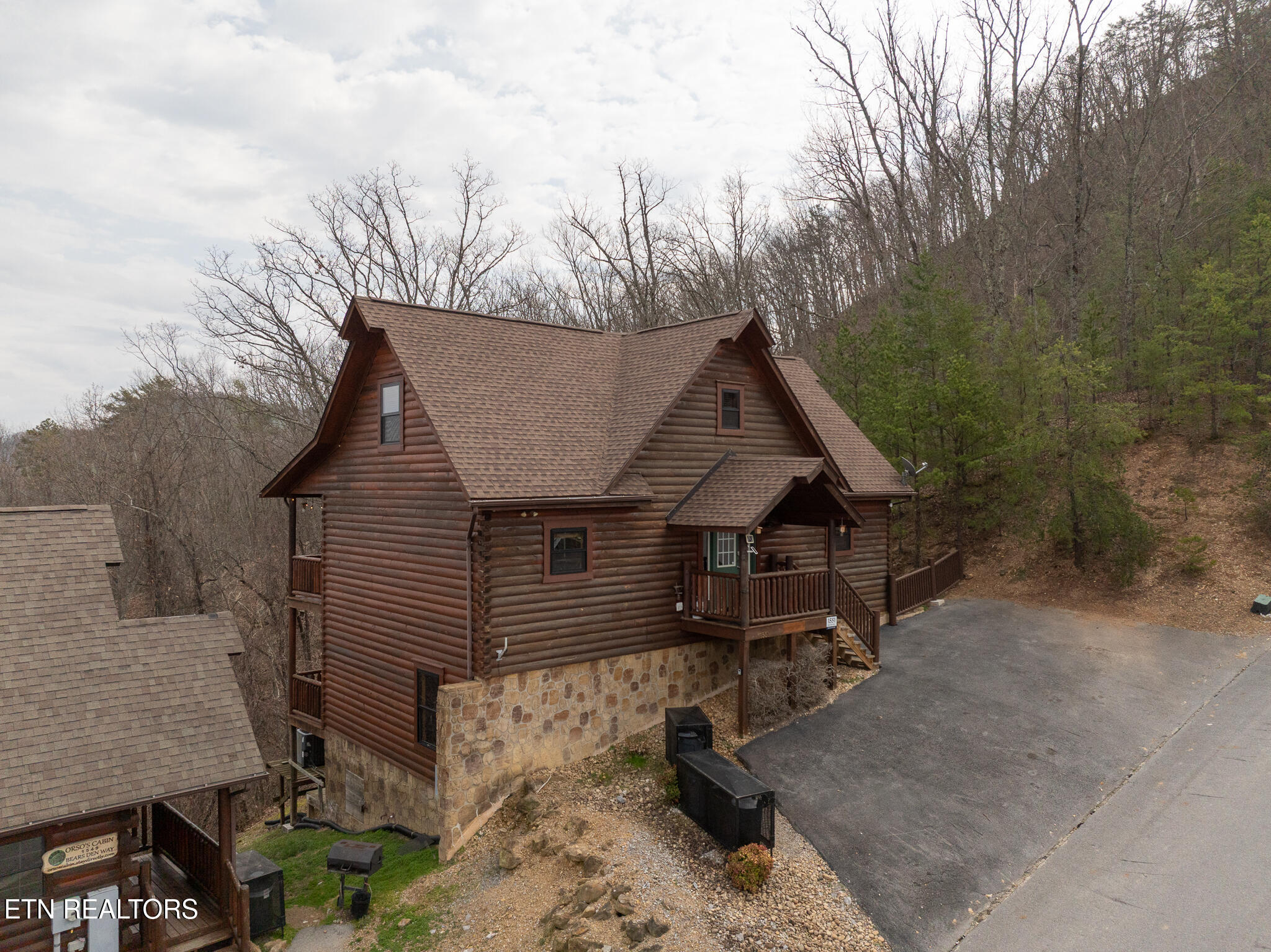1551 Bears Den Way Sevierville TN 37876